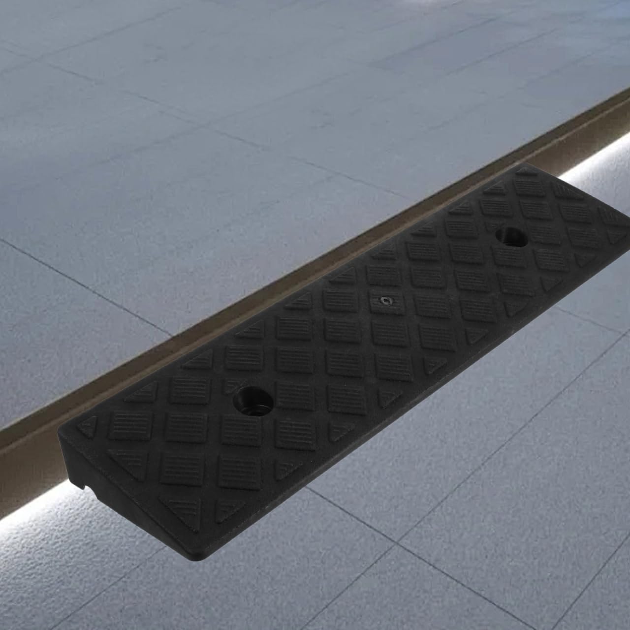 Schwellenrampe rollstuhlrampe schrägbrett Garagenrampe Übergangsstreifenreduzierer Behindertenrampe Bordsteinrampen Schwellensteigrampe Brückenrampe am Straßenrand Sport Black