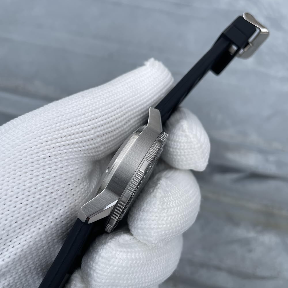 Steelflite Montre automatique de plongée de style militaire avec cadran lumineux, affichage jour-date, étanche jusqu'à 200 m