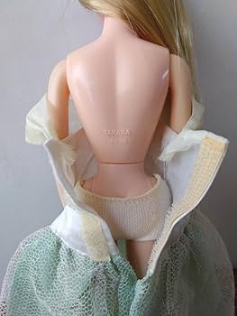 タカラ　ジェニーフレンド ティモテ／Timotei + ジェニー服 No.1 Amazon.co.jp: ジェニーフレンド ティモテ／Timotei + ジェニー