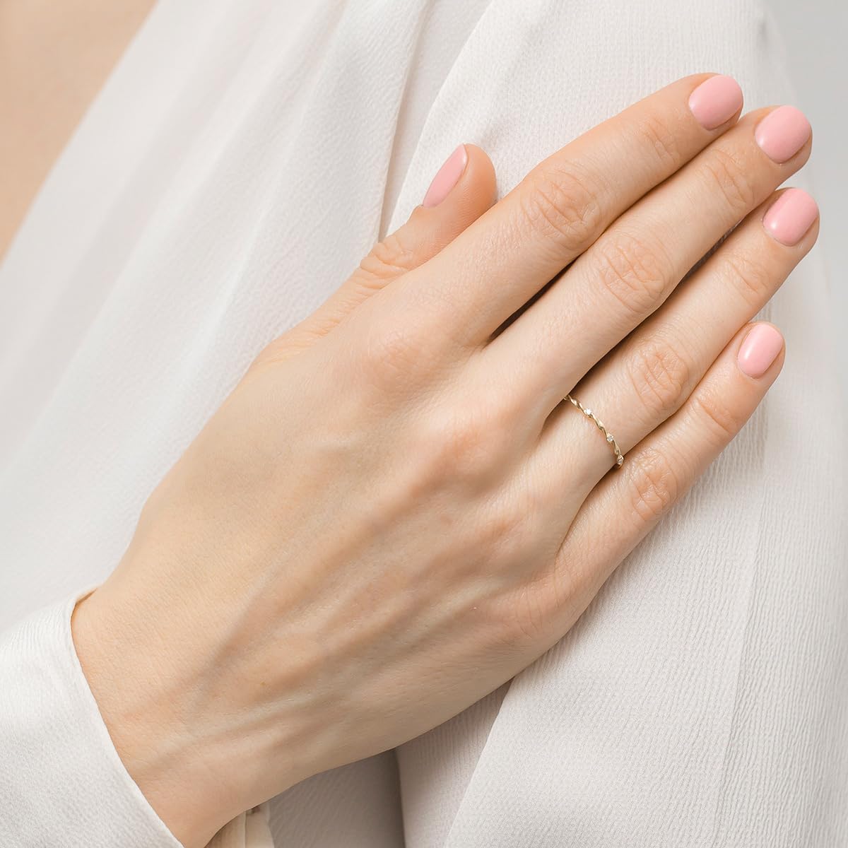 MARKO Zarter Damen Ring aus 333 Echtgold – Eleganter Vorsteckring mit Zirkonia | Feiner Verlobungsring Schmuck Gold | Echt Gold Ring für Freundin – Eheringe Ringe