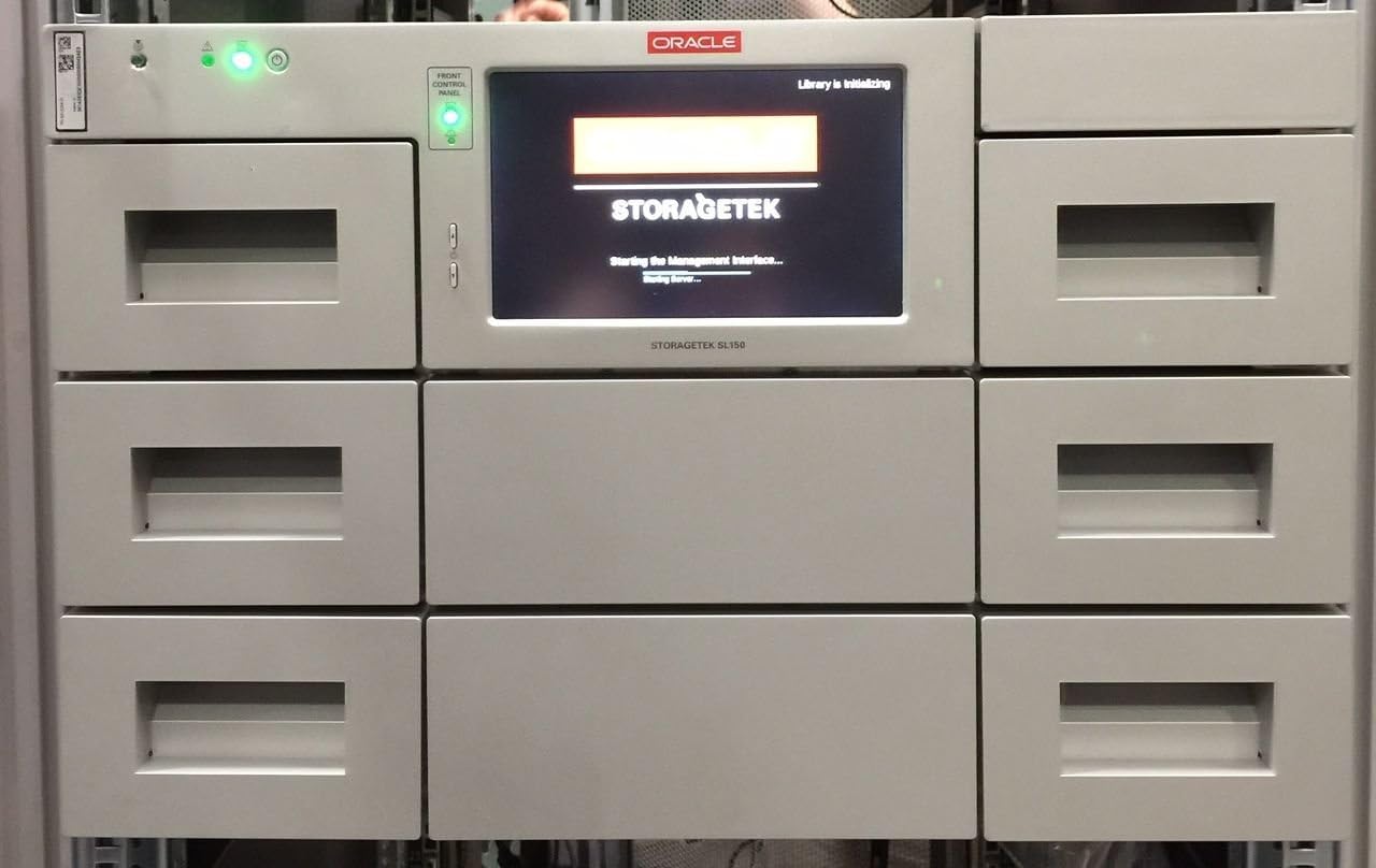 STK StorageTek Oracle SL150 Tape Library 90 Slots 4 LTO5