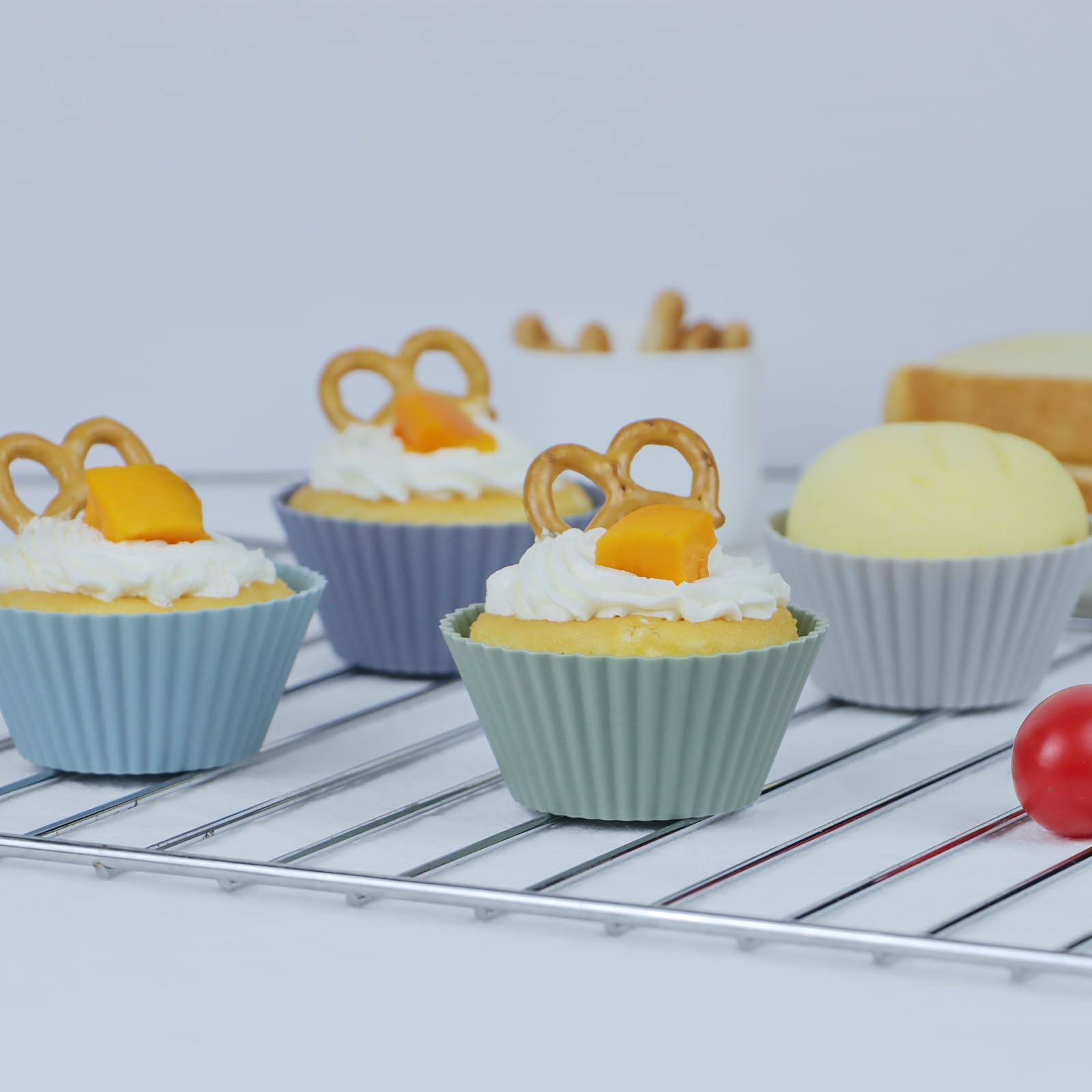 Lot de 12 grands moules à muffins réutilisables en silicone - 9 cm - Sans BPA - Passe au lave-vaisselle
