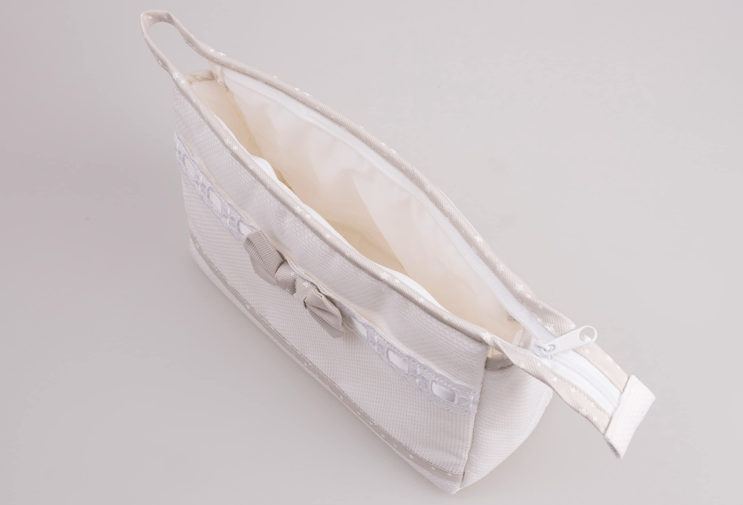 FILET - Trousse de Voyage avec Fermeture à Glissière, Enveloppe avec Poche en Toile Aida à Broder, Organisateur de Produits de Beauté, 100% Made in Italy, Dimensions 24x16x6 cm, Couleur Blanc et Beige