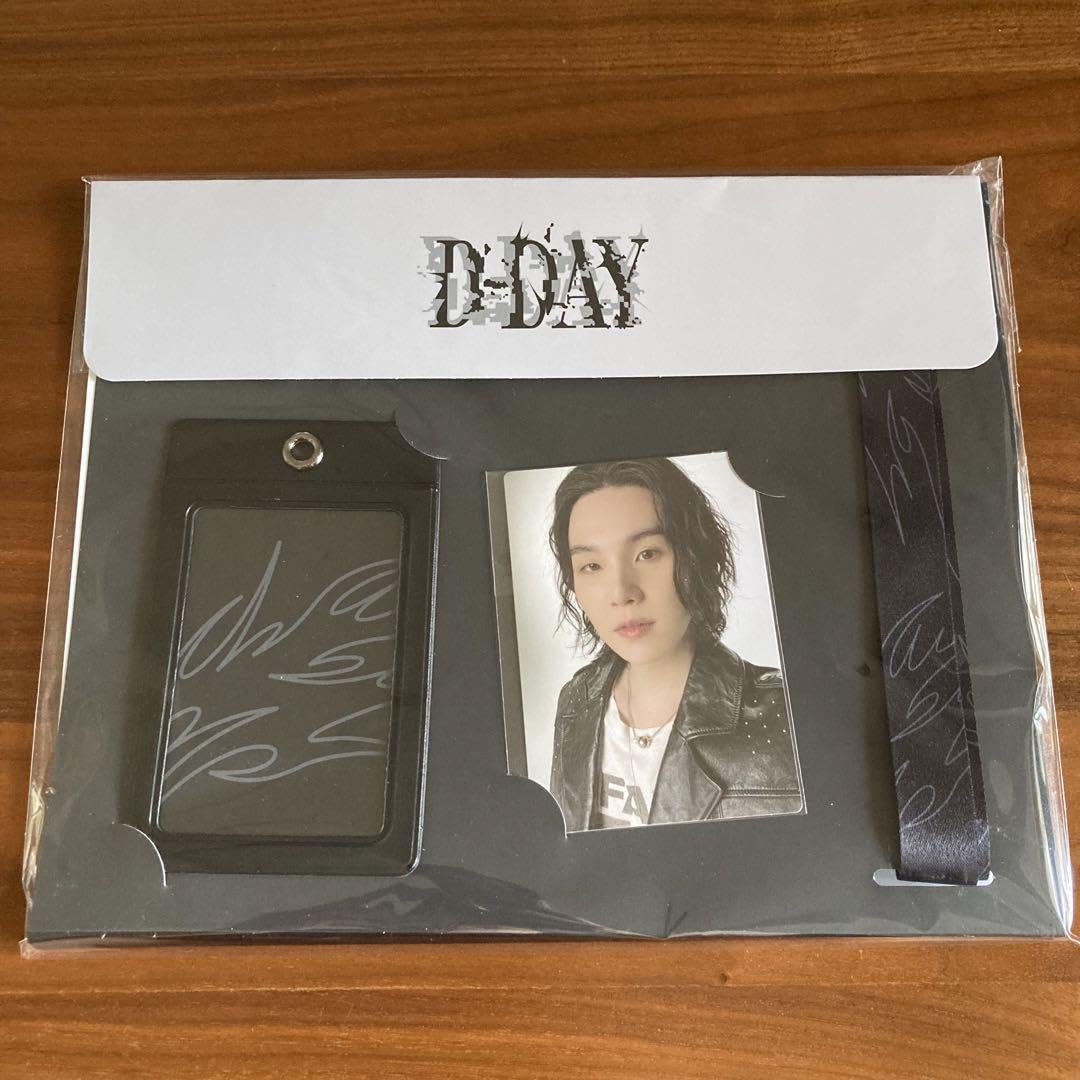 BTS ユンギ SUGA D-DAY カードホルダー トレカ付き 未開封 BTS SUGA/AgustD D-DAY ミニフォトカードホルダー - メルカリ
