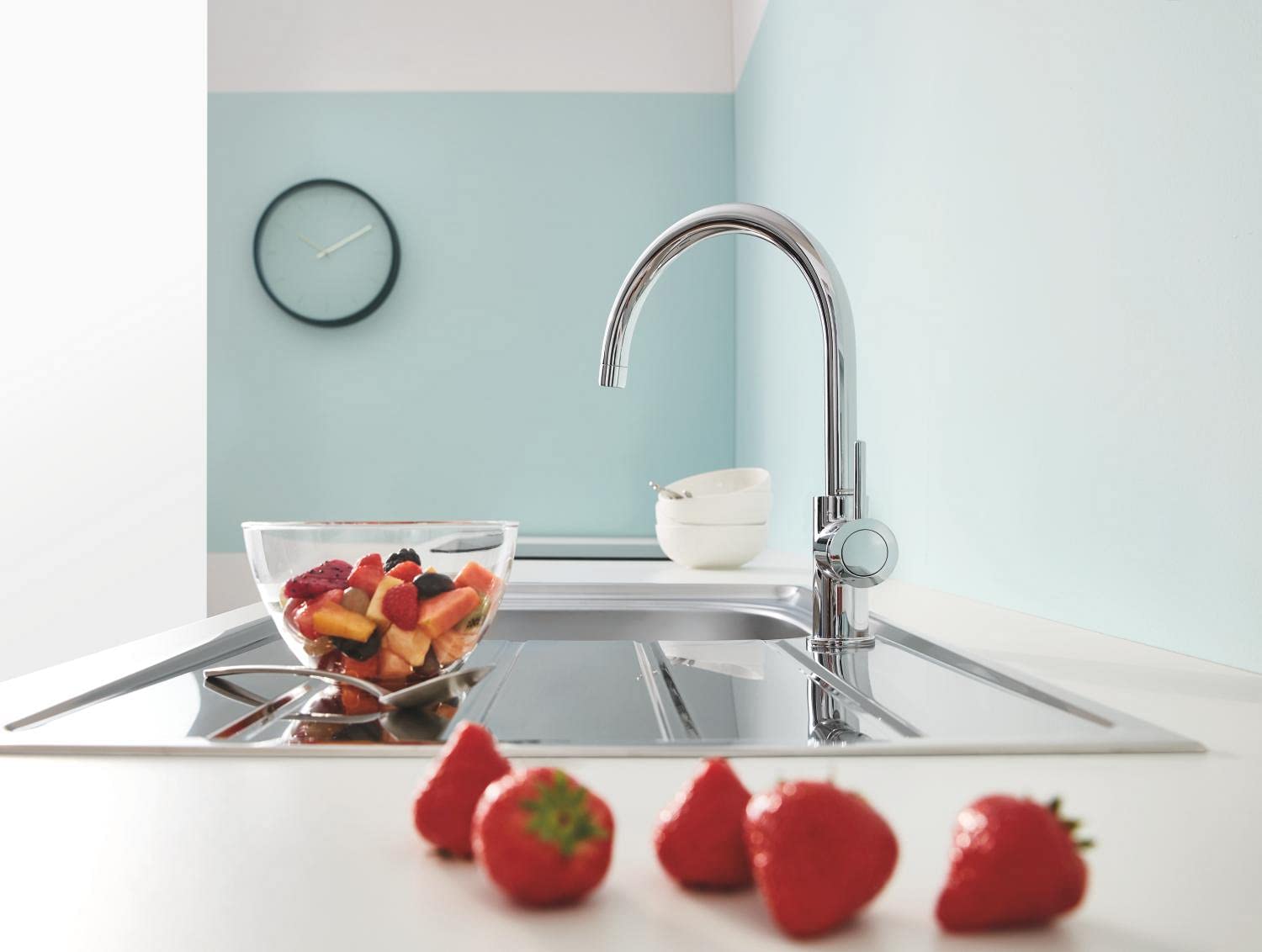 GROHE Start Classic - Einhand- Spültischarmatur & Eckventil (Wandanschluss, ergonomischer Griff, vereinfachtes Eindichten, wassergeschützte Spindelabsperrung), chrom, 22029000