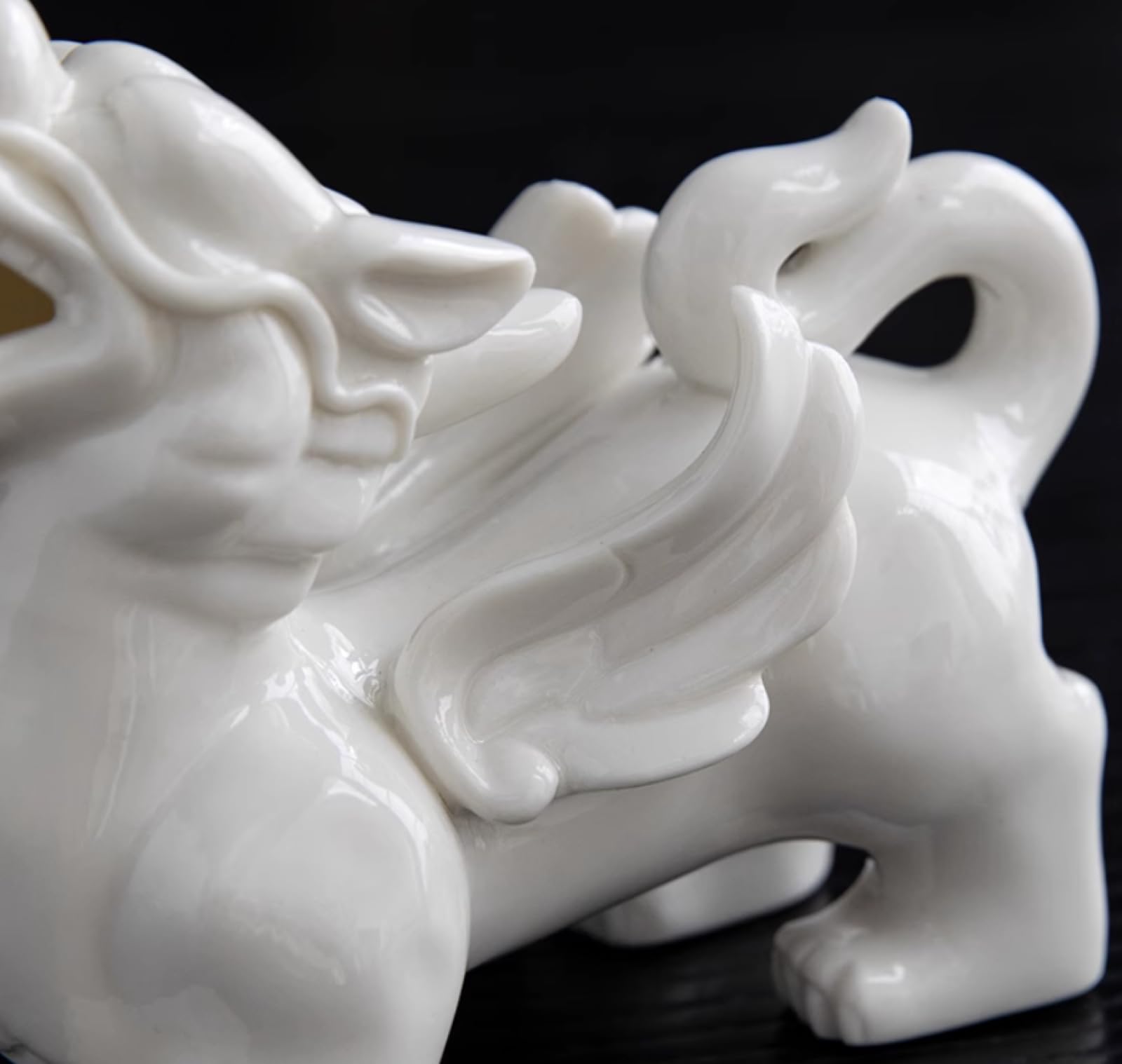 Escultura de dragón Qilin Blanco de cerámica Hecha a Mano Adorno Animal decoración para hoteles hogares oficinas Regalos de Boda