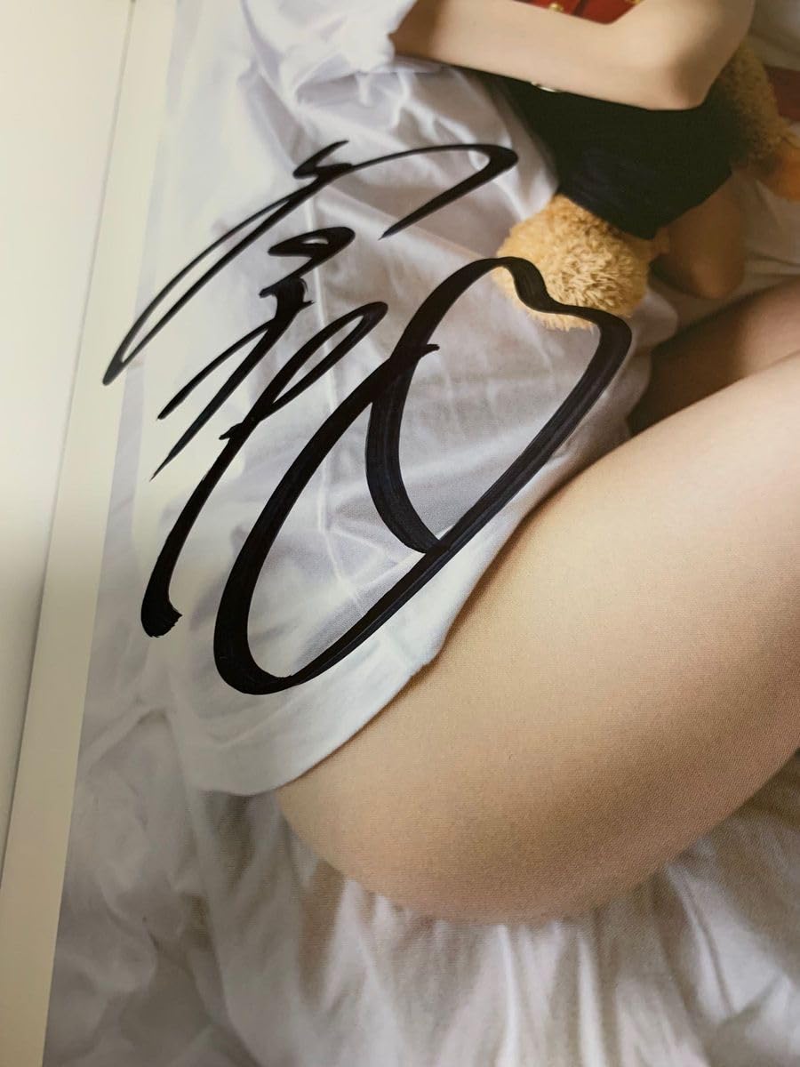 生田絵梨花1st写真集「転調」直筆サイン本 初版 直筆サイン入り 生田絵梨花1st写真集「転調」 - メルカリ