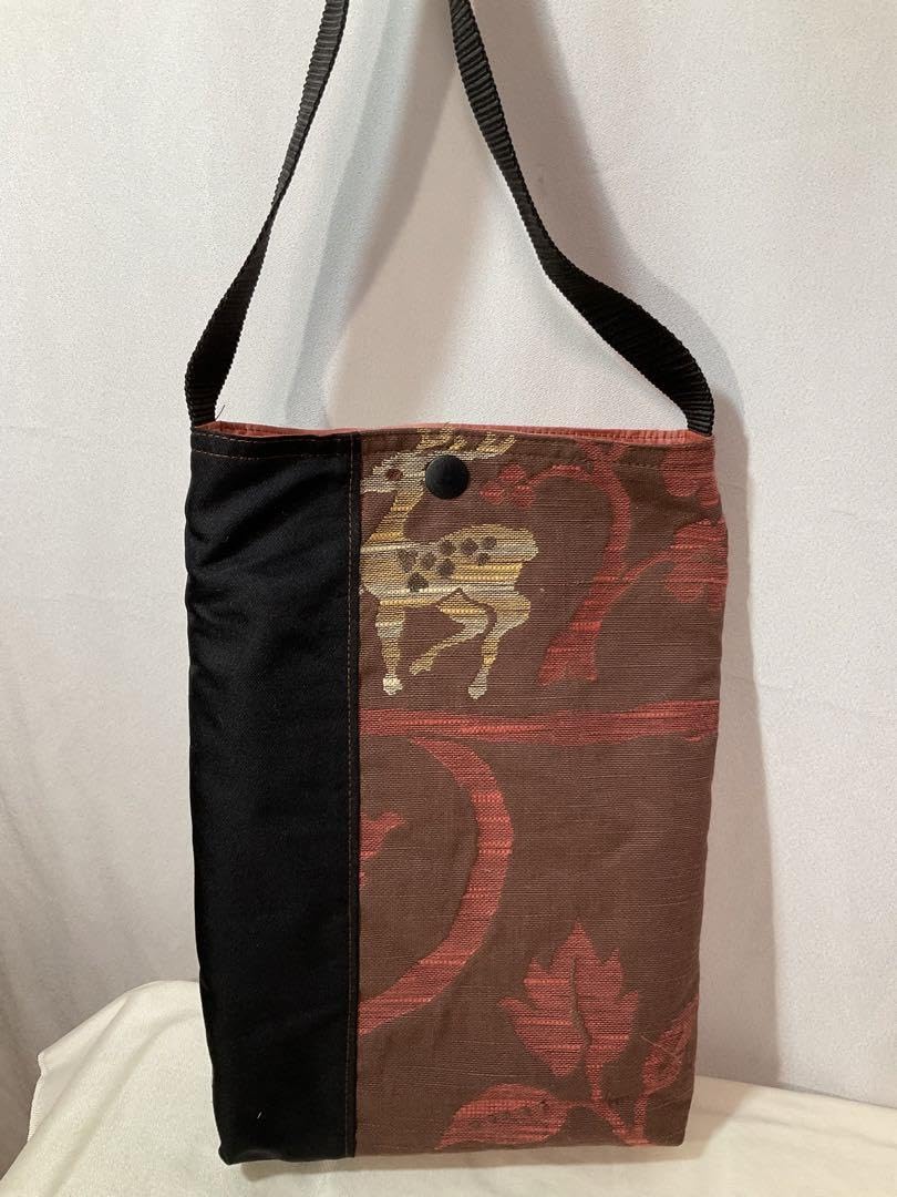 Amazon.co.jp: アンティーク古典柄帯と黒帯生地2柄合わせサコッシュ  