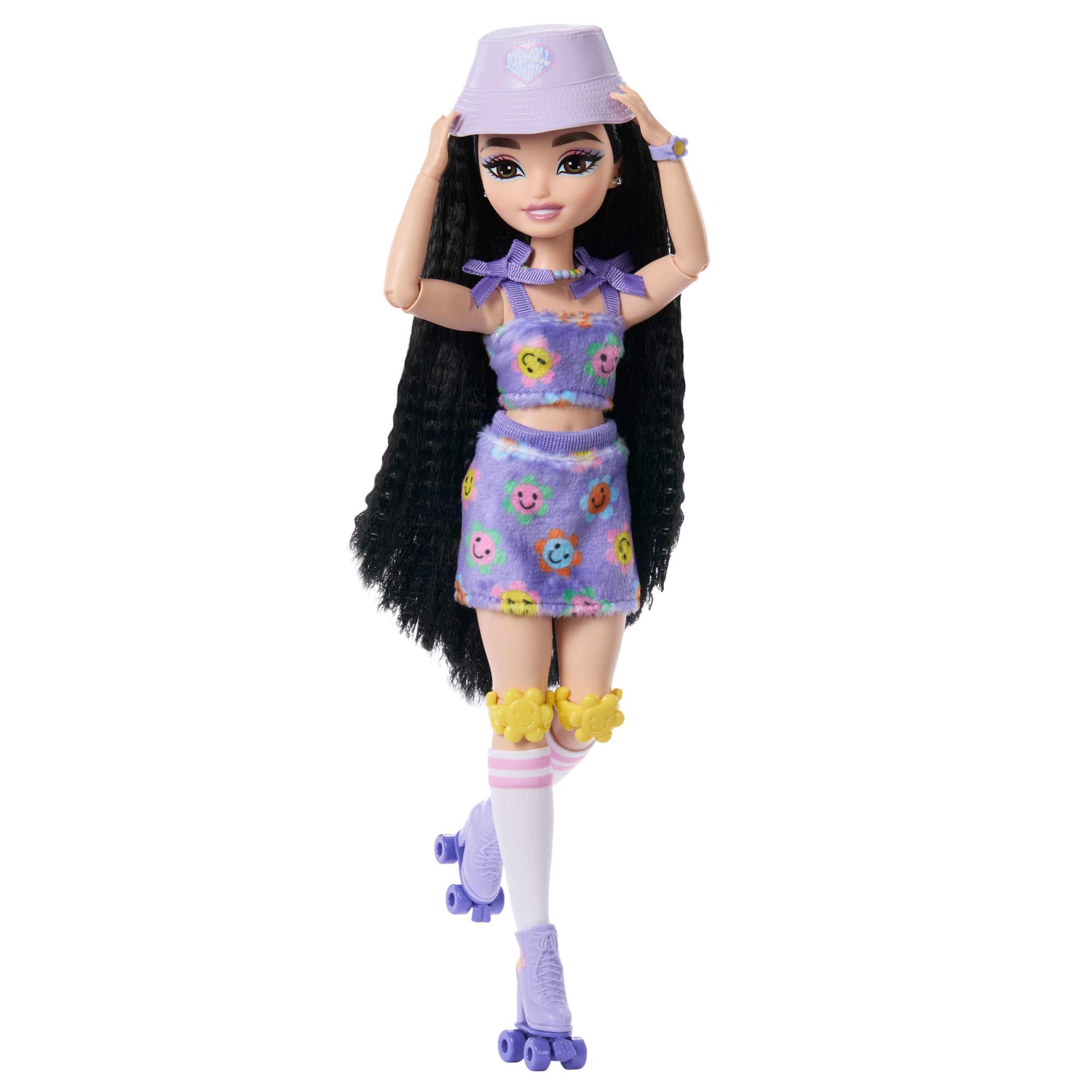 Barbie Dream Besties Lalka Renee na wrotkach do ustawiania w różnych pozach, z czarnymi włosami, wrotkami i akcesoriami, zestaw, zabawka dla dzieci od 4 roku życia, JFX99