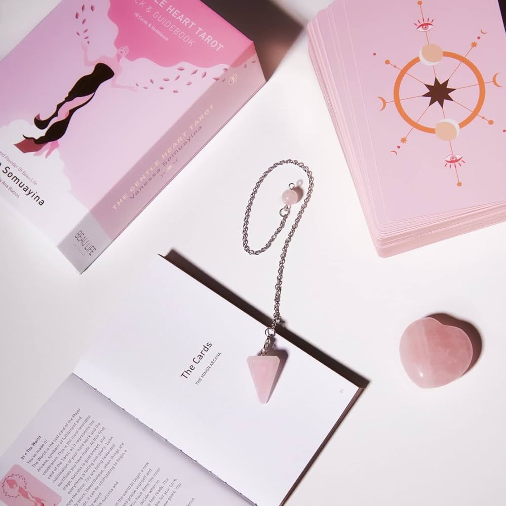 タロットカード　The Gentle Tarot❣️ Amazon.co.jp: The Gentle Heart Tarot : 本