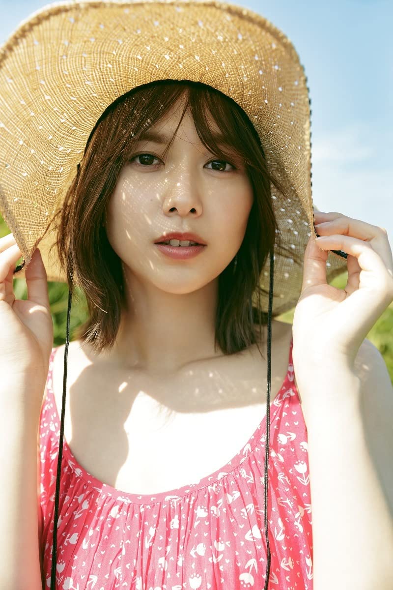 渡邉理佐 欅坂46 渡邉理佐 1st写真集 「無口」 通販｜セブンネット