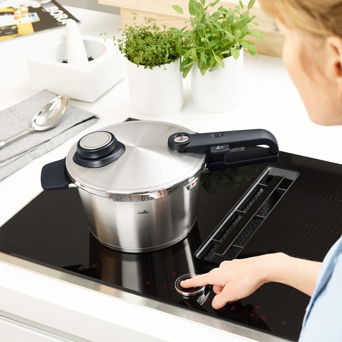 Fissler Vitavit Premium Pentola a pressione in acciaio inox 3.5 L, 22 cm, 4 livelli di cottura, incluso inserto, adatta a fornelli a induzione