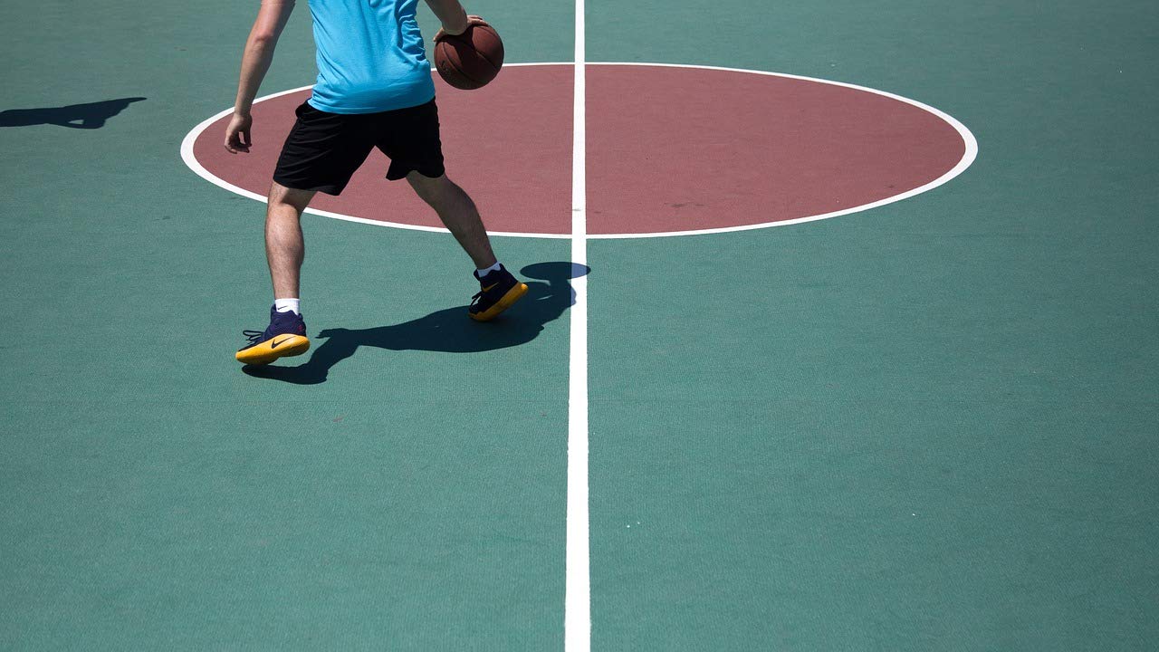 JOVIRA PINTURAS Pintura para Suelos Deportivos. Pistas de tenis, frontón, futbol sala, baloncesto, etc, en hormigón, asfalto y cemento. (4 Litros, Gris) A-19E