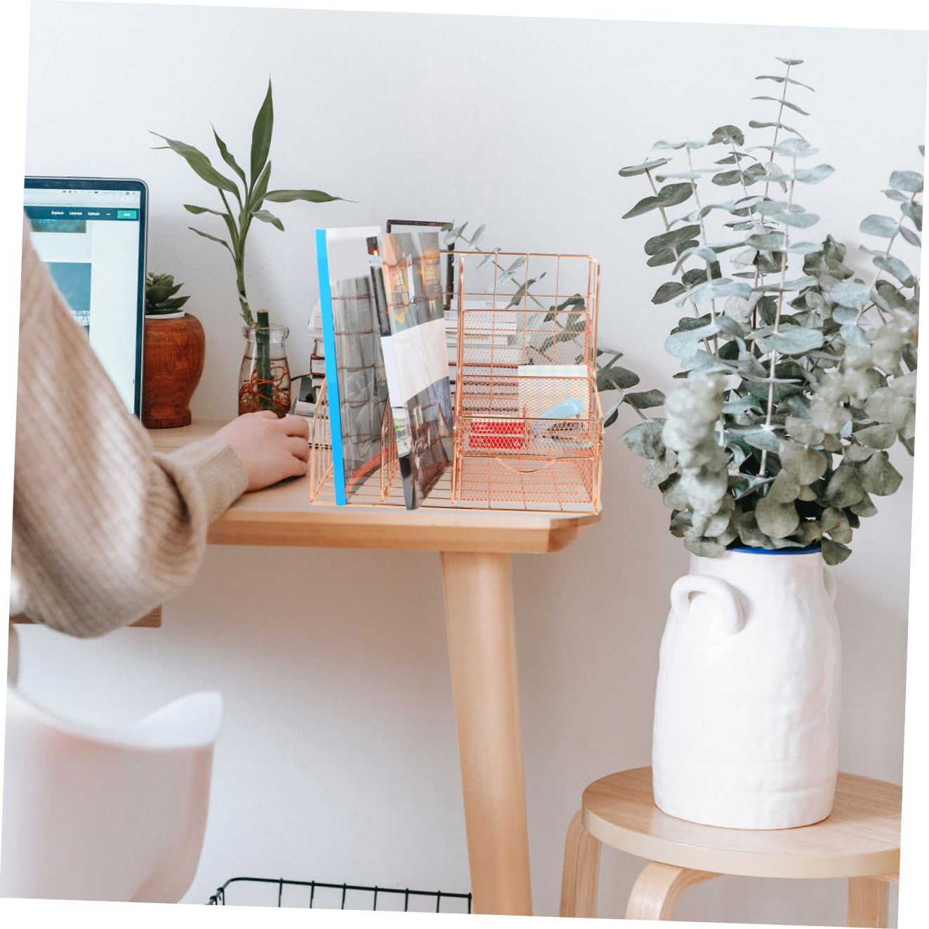 Zerodeko Metall Feiner Verarbeitung und Schreibtisch mit Stilvollem Dokumentenorganizer Design zum Aufbewahren von Papieren und Zubehör für Büro im Badezimmer