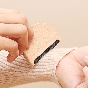 1 Piece 2.95in Bobble Remover for Clothes, Carpet Brush, Wooden Fabric Shaver, Cashmere Comb, Manual Portable Depiller for Clothes, Fuzz, Bobbles | Lint Cutter Clothes Plush Remover,Sweater Shavers to Remove Pilling,Manual Portable Clothes Brush for Hair Removal