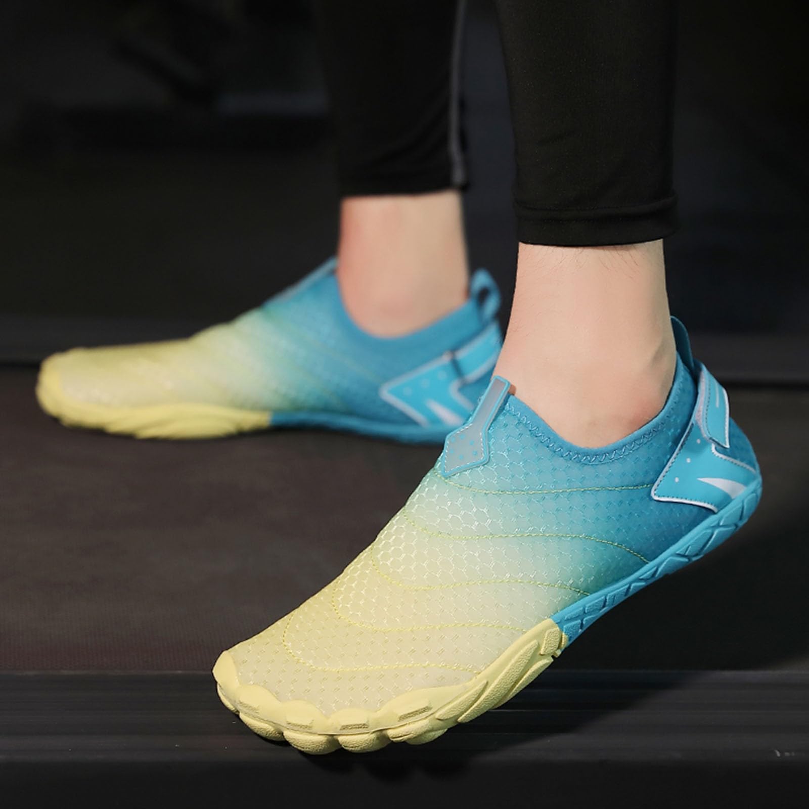 Zapatos de agua genéricos para parejas, zapatos de playa al aire libre de río, natación transpirables antideslizantes para hombres y mujeres y deporte para hombres