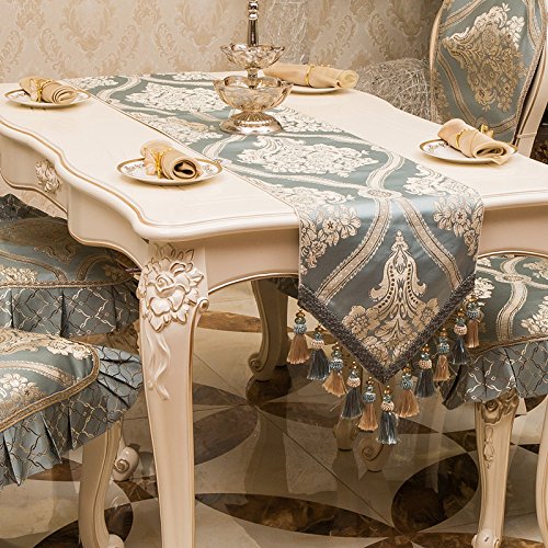 Chemin de table de style européen Triumph bleu pour décorer vos dîners de famille