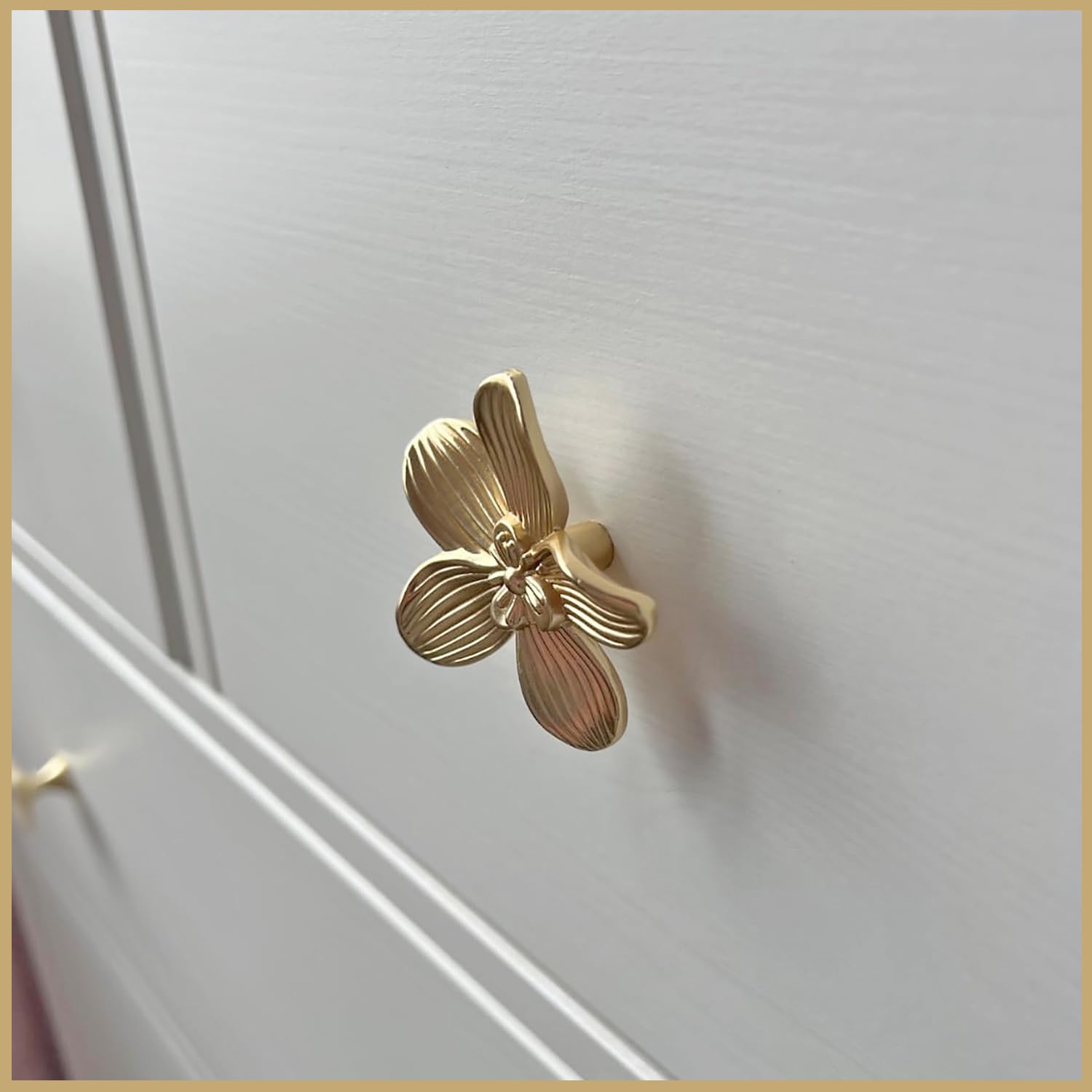 green emerald velvet dress Gold Flower Drawer Knobs Creative Petal Kitchen Cabinet Knobs Dresser Knobs  Furniture Cupboard Drawer Pulls Handles for Wardrobe Door Pulls 4Pcs (Flower,  4Pcs) main image 1