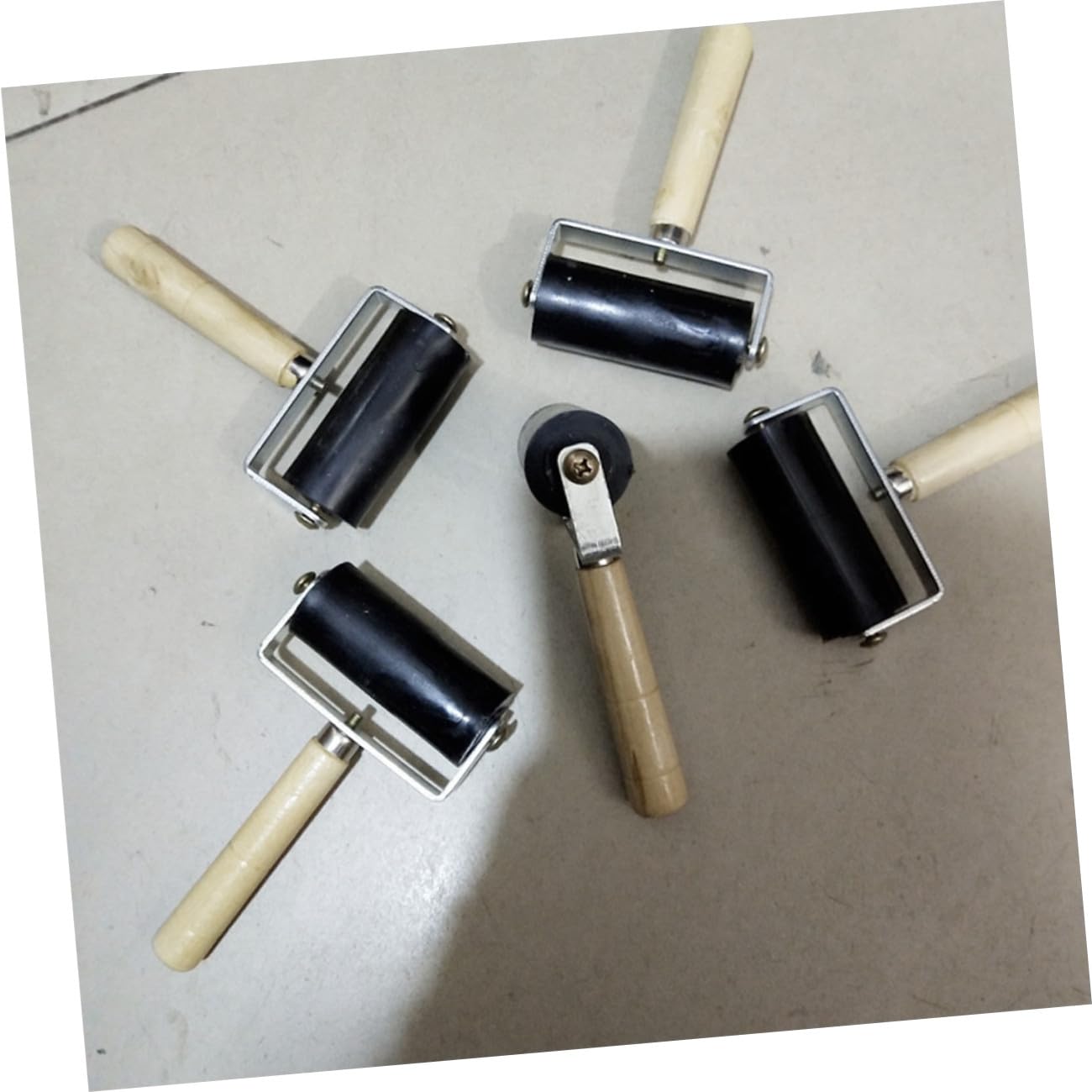NUOBESTY 3 Sätze Rolle Zum Basteln Rollenwerkzeug Klebeband Zeichnen Malwalze Klebestreifenrolle Klebestifte Tinte Scrabook Bastelzeug Gummiwalze Stanzwerkzeug Bambus Black 2 Stücke * 3