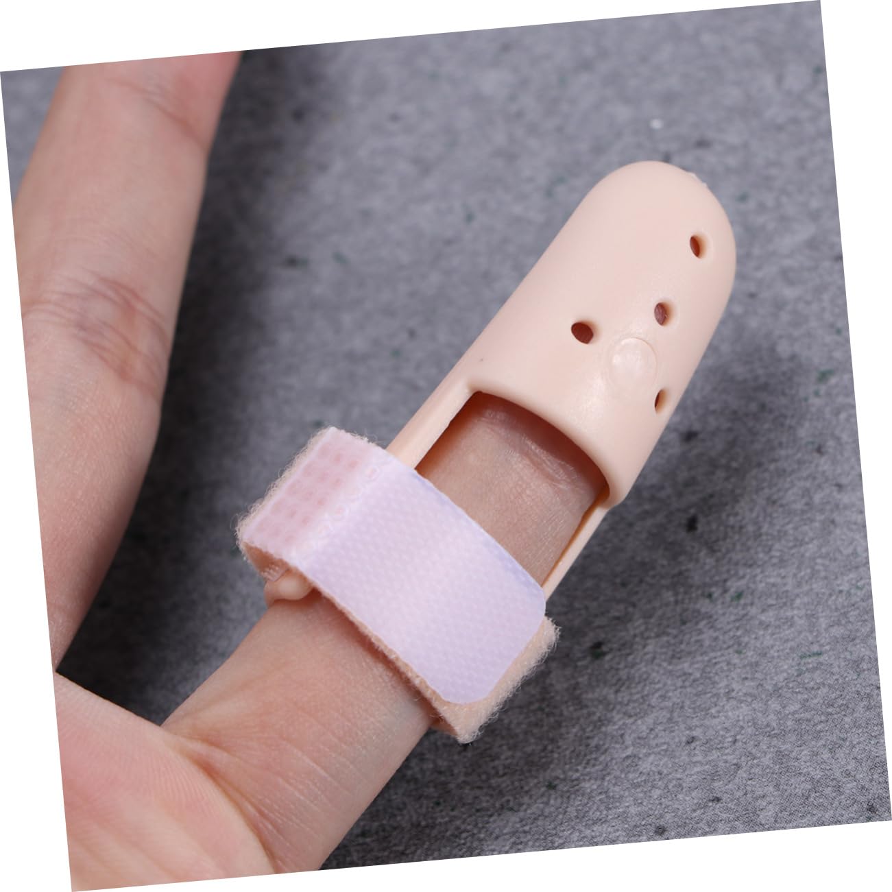 WOFASHPURET 1Pc Finger Splint Brace for Tendon Rupture Support Sleeve for Finger Joint Dislocation Fits Finger Breathable Comfortable Design for Injury