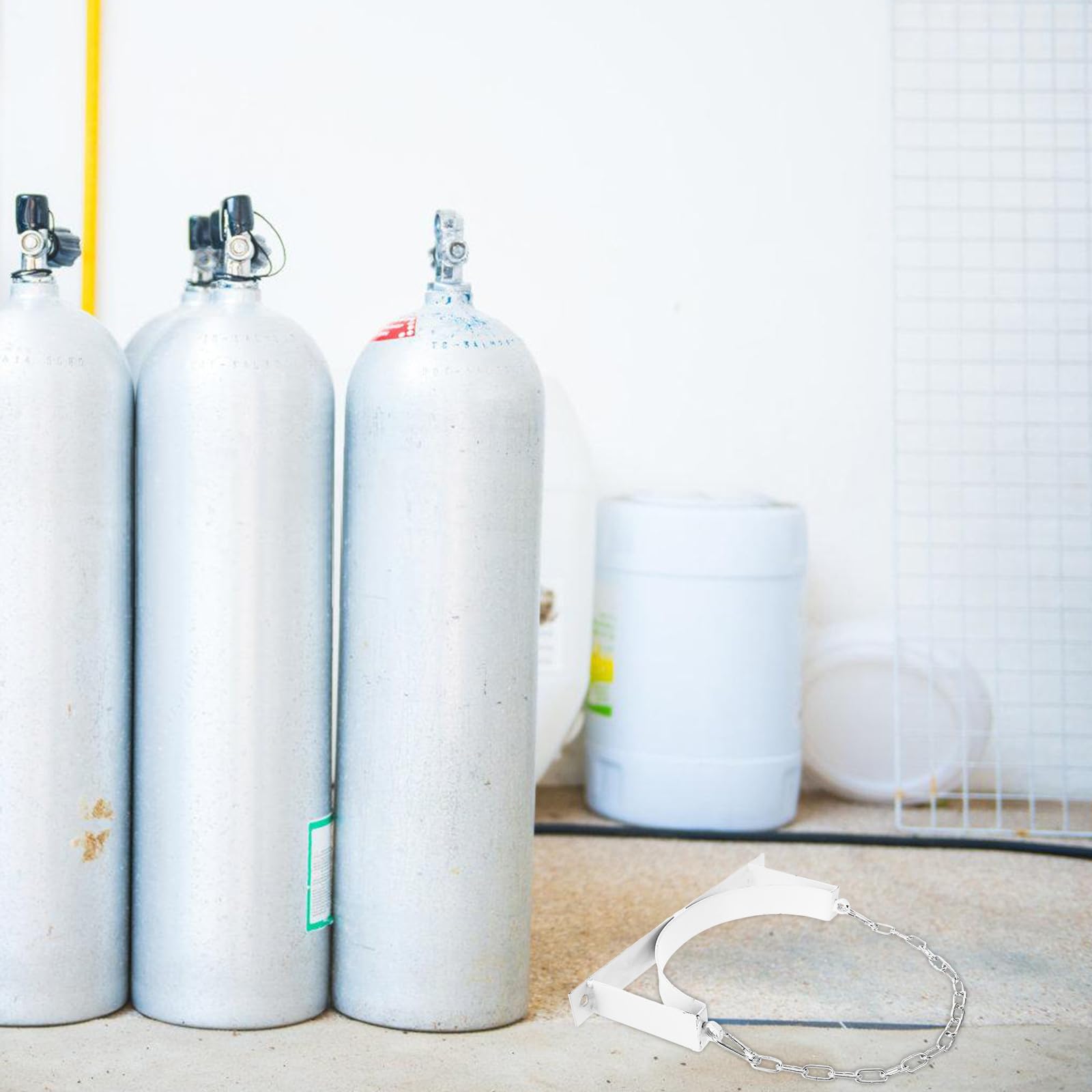 UKCOCO Montaje en pared de soporte para bombonas de gas y tanques de oxígeno, acero resistente, diseño ligero, adecuado para camping y transporte