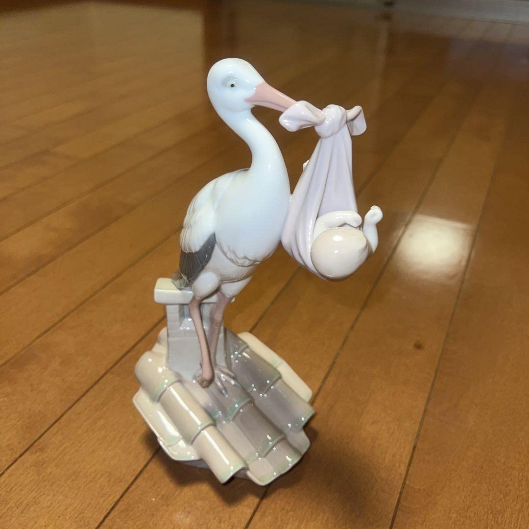 『希少　リヤドロ コウノトリの贈り物』 訳あり リヤドロ lladro コウノトリの贈り物 女の子｜Yahoo!フリマ（旧