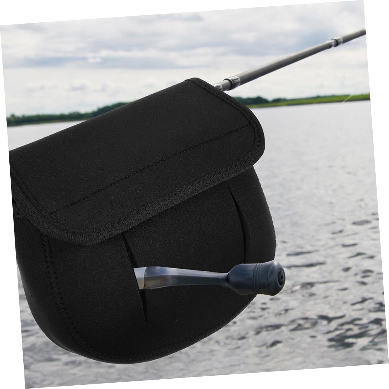 KESYOO Fishing Reel Protective Case Thickened Neoprene Fishing Reel Cover Lightweight Portable for Storage and Scratch Prevention present for