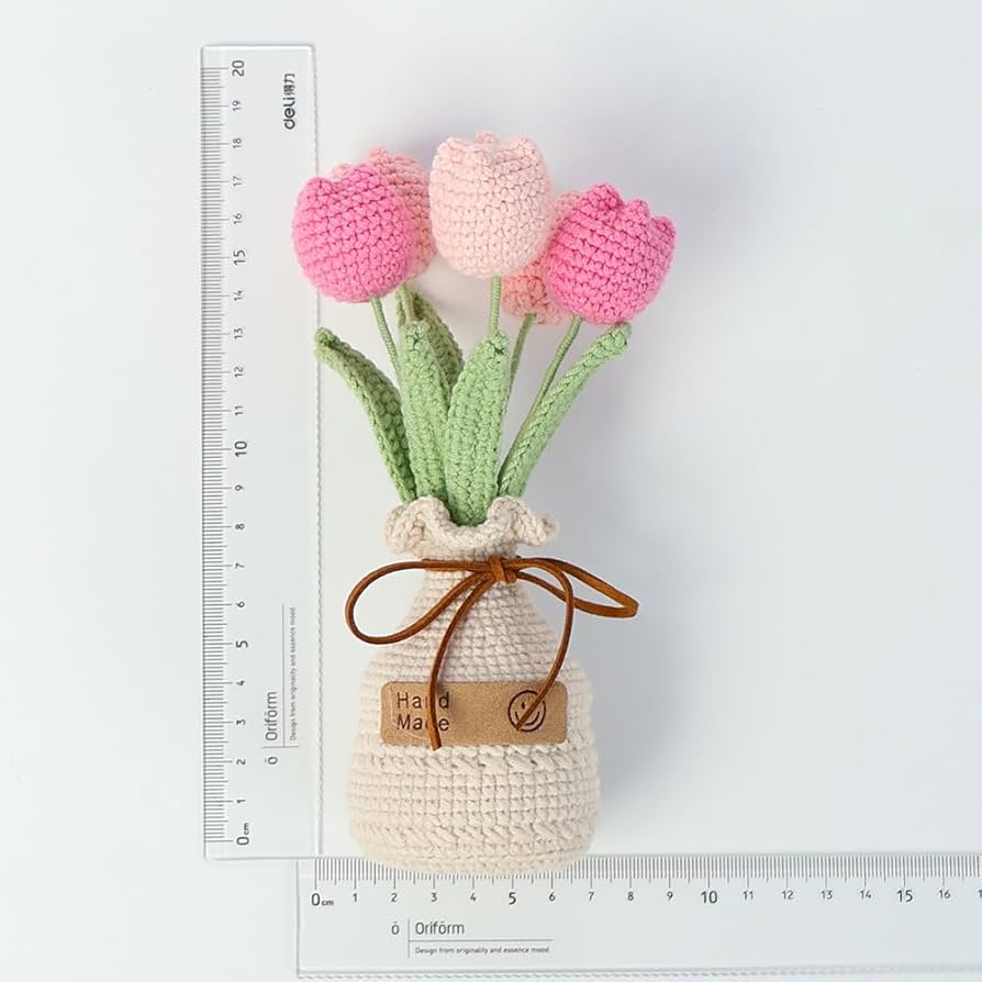 Amazon｜かぎ針編みのチューリップブーケの花瓶、完成した手織り