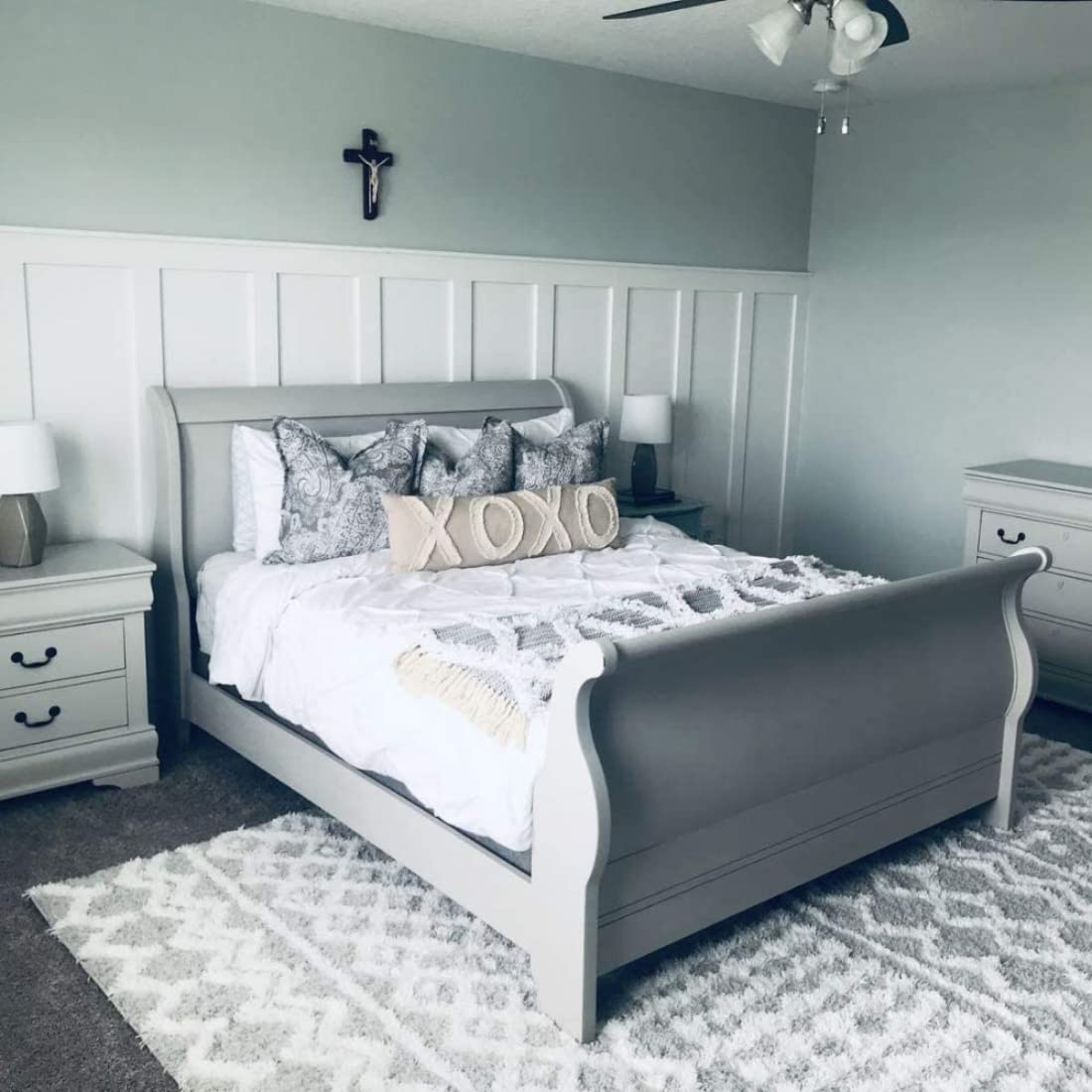 Amy Howard Home OneStep Paint Luxe Grey Chalk Finish Paint Eco