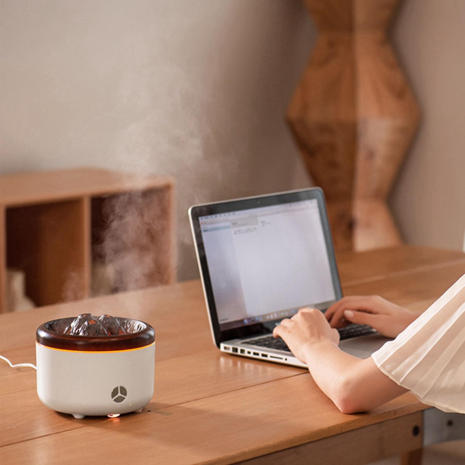 Chrees Diffuseur D'huiles Essentielles à Flamme Diffuseur D'arômes de Volcan Humidificateur d'air 500 ML Télécommande 2 Modes de Brume Effet de Flamme LED Fonctionnement Silencieu (Norme européenne)