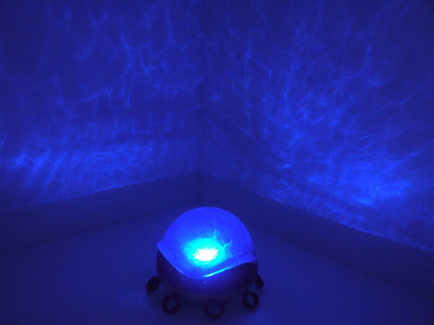 Niermann Standby Zauberhaftes 2er Set LED Nachtlichter, OCTOPUS mit LED-Farbwechsler, projiziert bunte Wellen in 3 Farben ins Kinderzimmer!