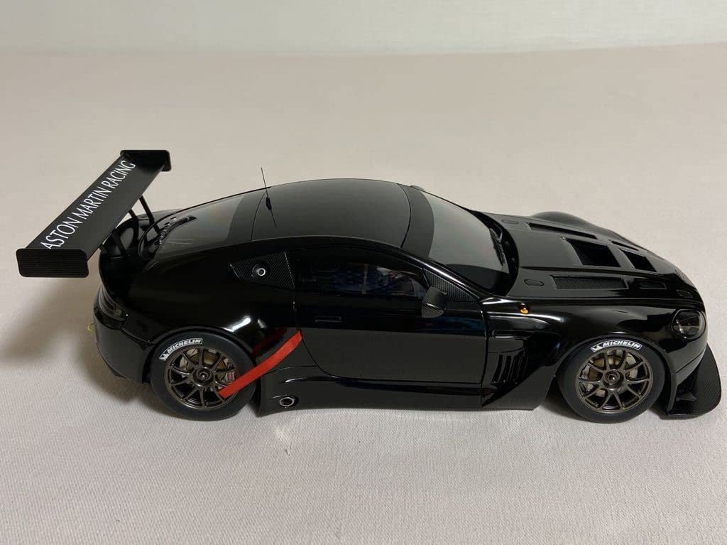 AUTOart - 絶版未開封品オートアート1/18アストンマーティンVANTAGE V12 GT3 Amazon | オートアート／AUTOart：1/18 アストン マーチン