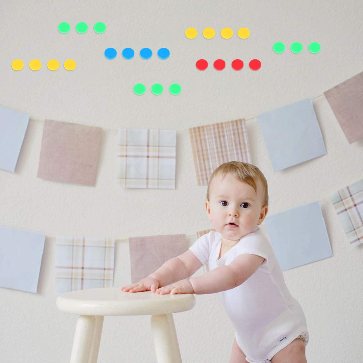 VANZACK 200pcs Colorful Counting Chips Plastic Bingo Game Tokens for Learning Math Concepts for Classroom Activities and Home Schooling Yellow