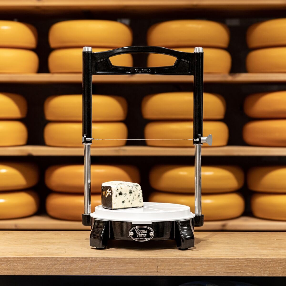 BOSKA RoqueForce® Noire – Machine à Fromage pour Camembert, Brie et Mont d’Or – Professionnelle - Pour fromages à pâte molle – Code couleur HACCP – Collection 1896