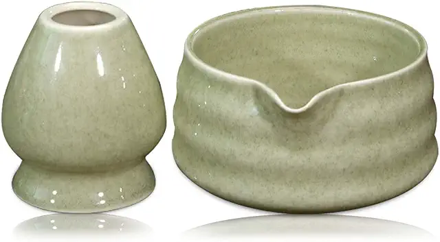 GOMETY Traditional Ceramic Matcha Bowl with Spout and Whisk Shelf