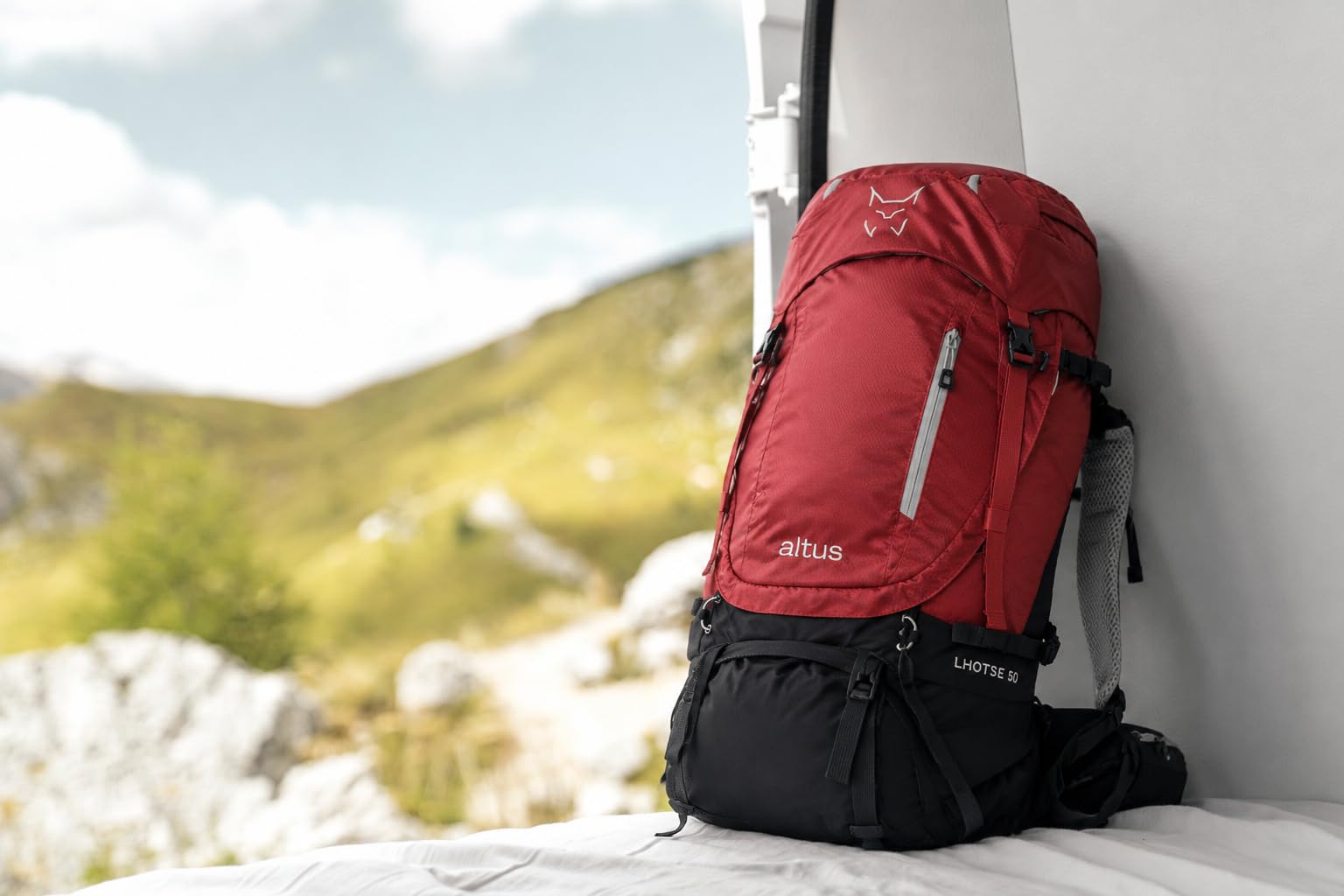 ALTUS Lhotse 50 K30 Mochila de Montaña y Trekking 50 Litros Unisex | Espalda Regulable y Transpirable, Apertura en U, Acceso Inferior, Portaesquís