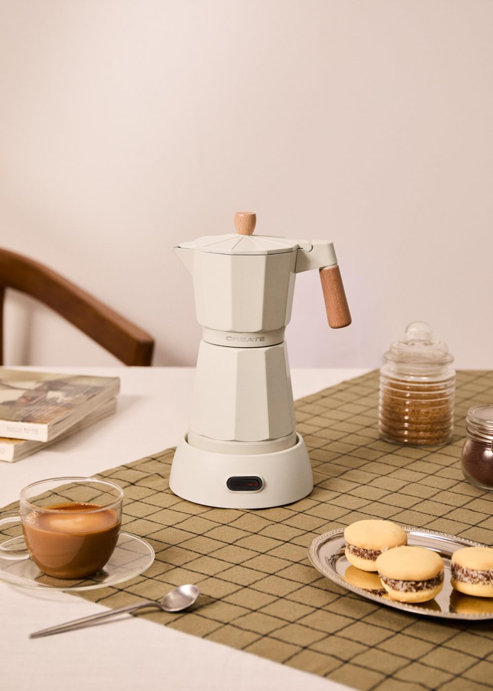 Cafetera italiana eléctrica 300 ml 6 tazas 480W blanco roto función mantener caliente base 360º libre de BPA