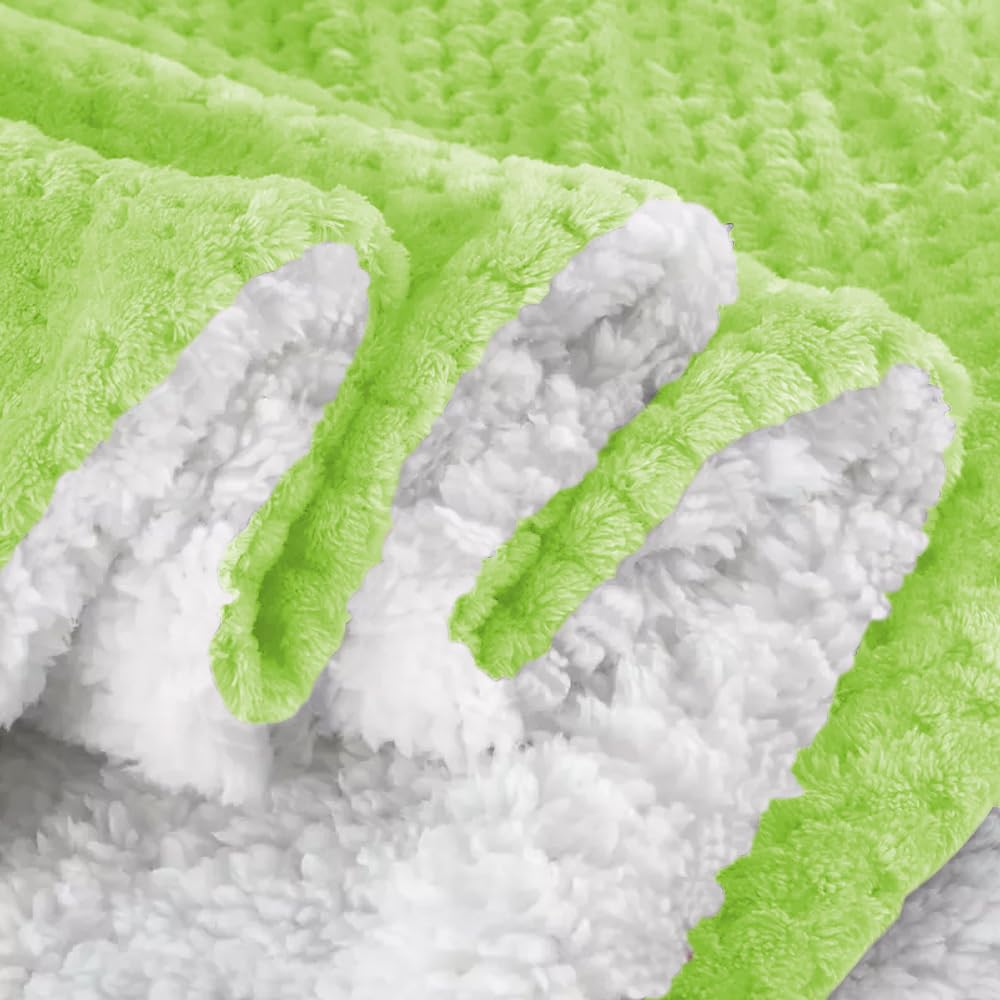 GLHOME Plaid Tinta Unita Invernale in Pile Sherpa, Coperta Plaid Morbida e Calda con Lavorazione in Finta Pelliccia - Coperta Ideale per Divano e Letto (Matrimoniale - 200x230 cm, Verde)