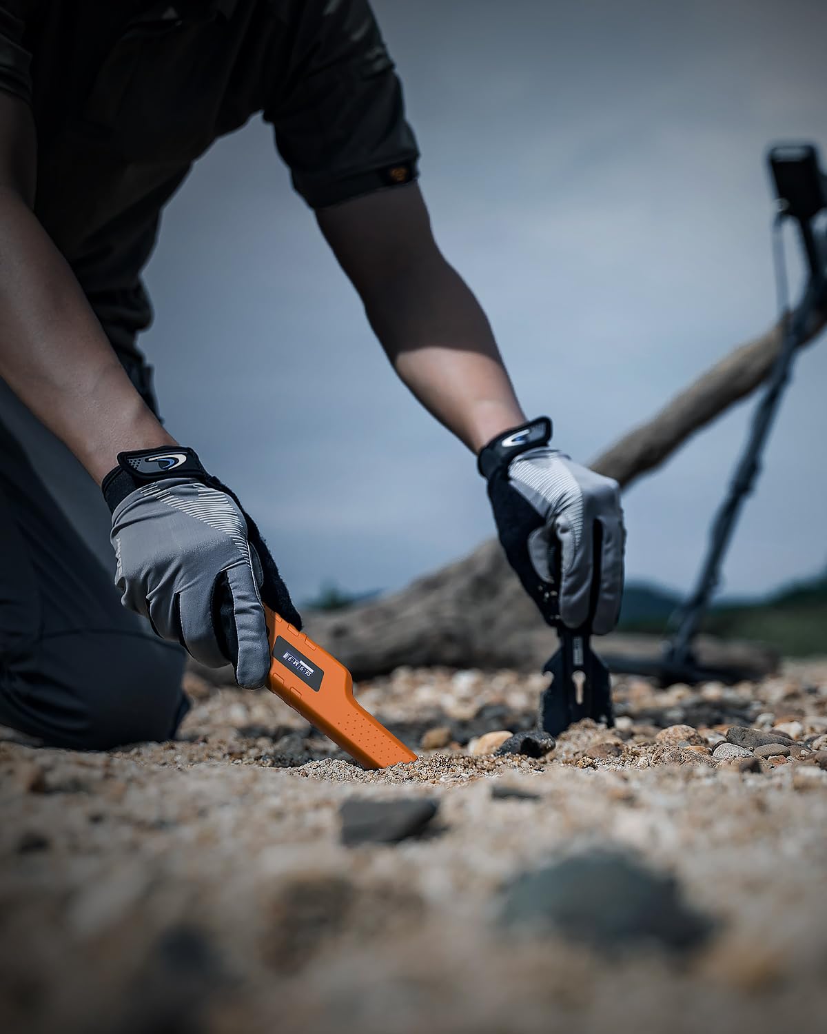 Pinpointer Metal Detector, Impermeabile IP68 Ricaricabile Metal Detector Professionali, Portatile Eliminazione Disturbi 1-Touch e LCD Display, 9 Livelli Sensibilità e 3 Modalità Audio/Vibrazione