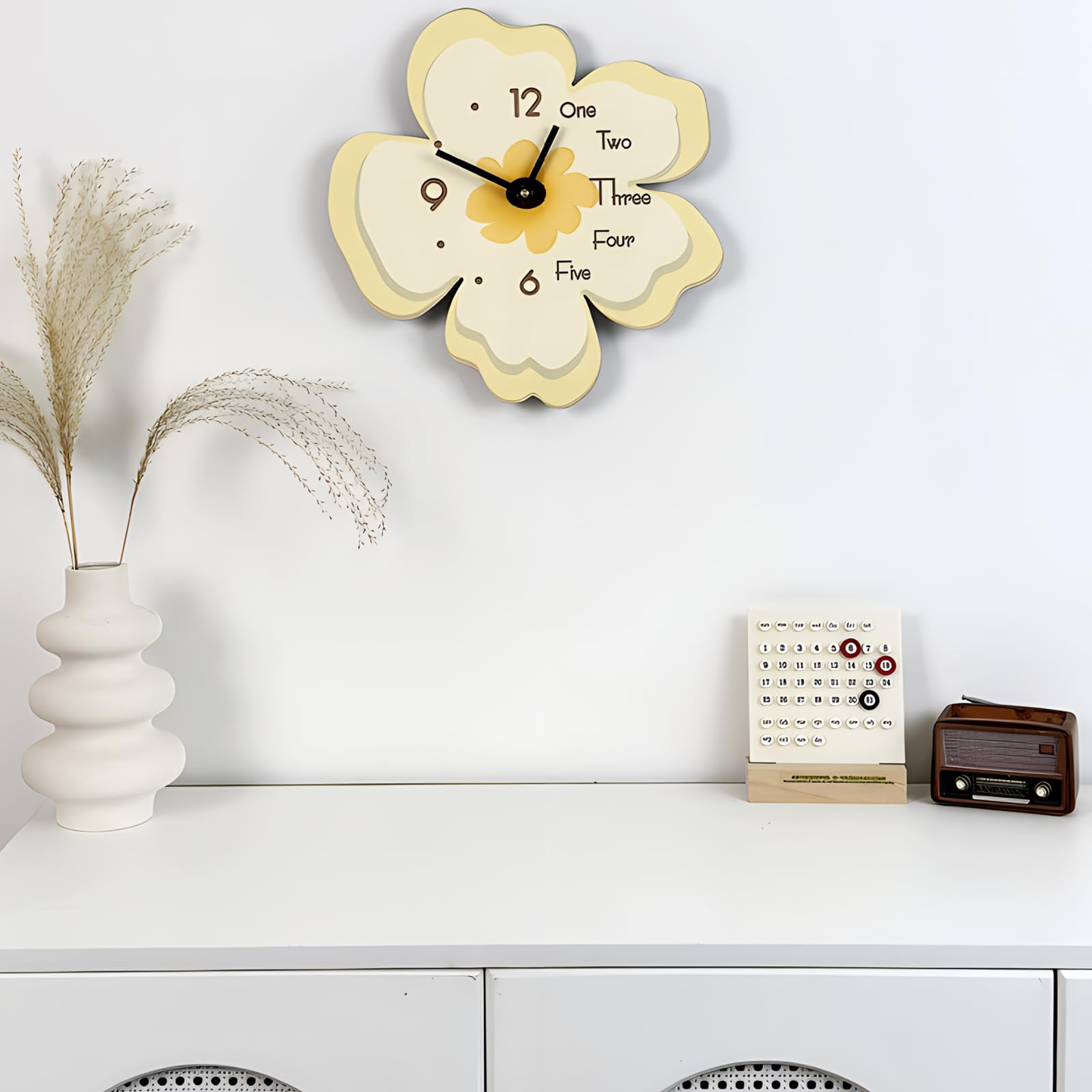 Amazon.co.jp: 掛け時計 おしゃれ 花型 静音 連続秒針 可愛いギフト