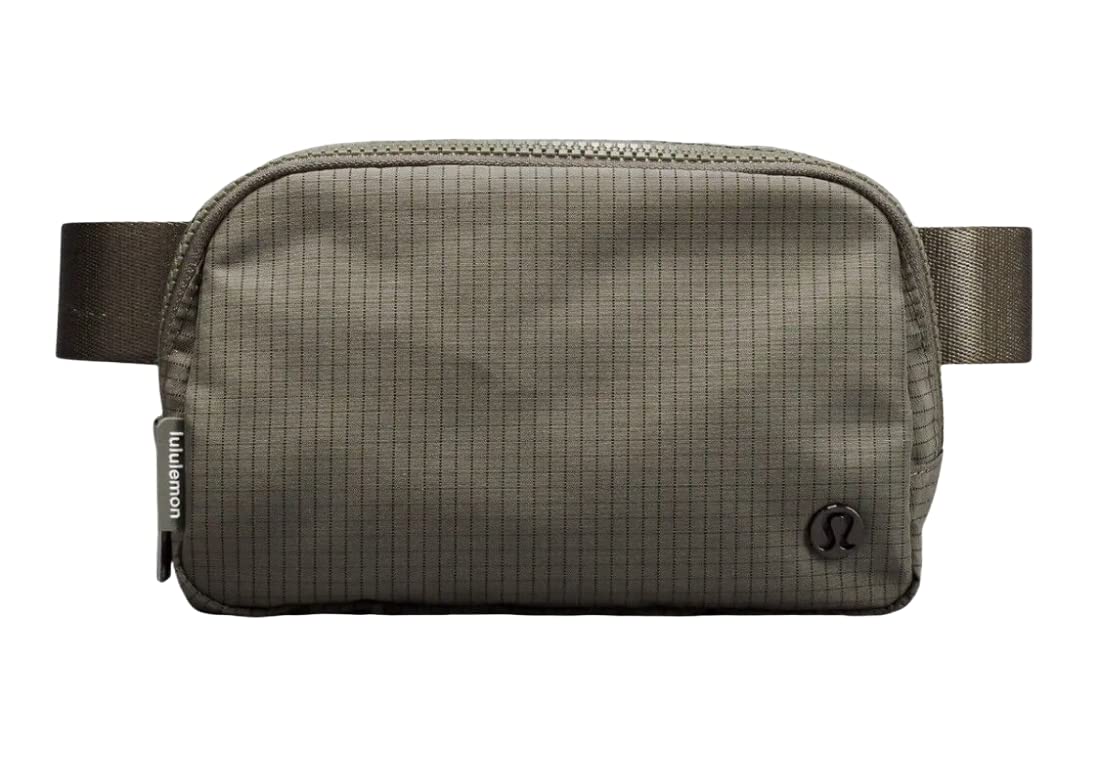 LULULEMON Everywhere Belt Bag 1 Litre, Carob Brown/Black, Everywhere Belt Bag Amazon.in Bags