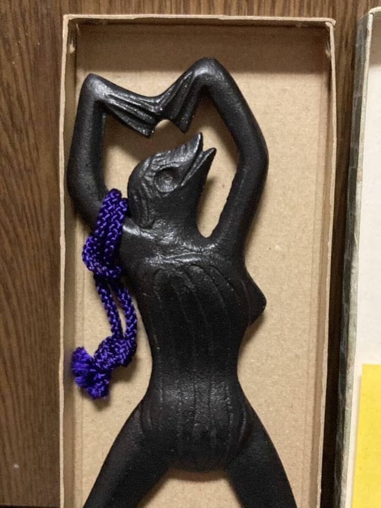 [レア] 鼓を叩く河童 女性 金属製 非常に風流な作品 かっぱ カッパ 置物 レア] 鼓を叩く河童 女性 金属製 非常に風流な作品 かっぱ