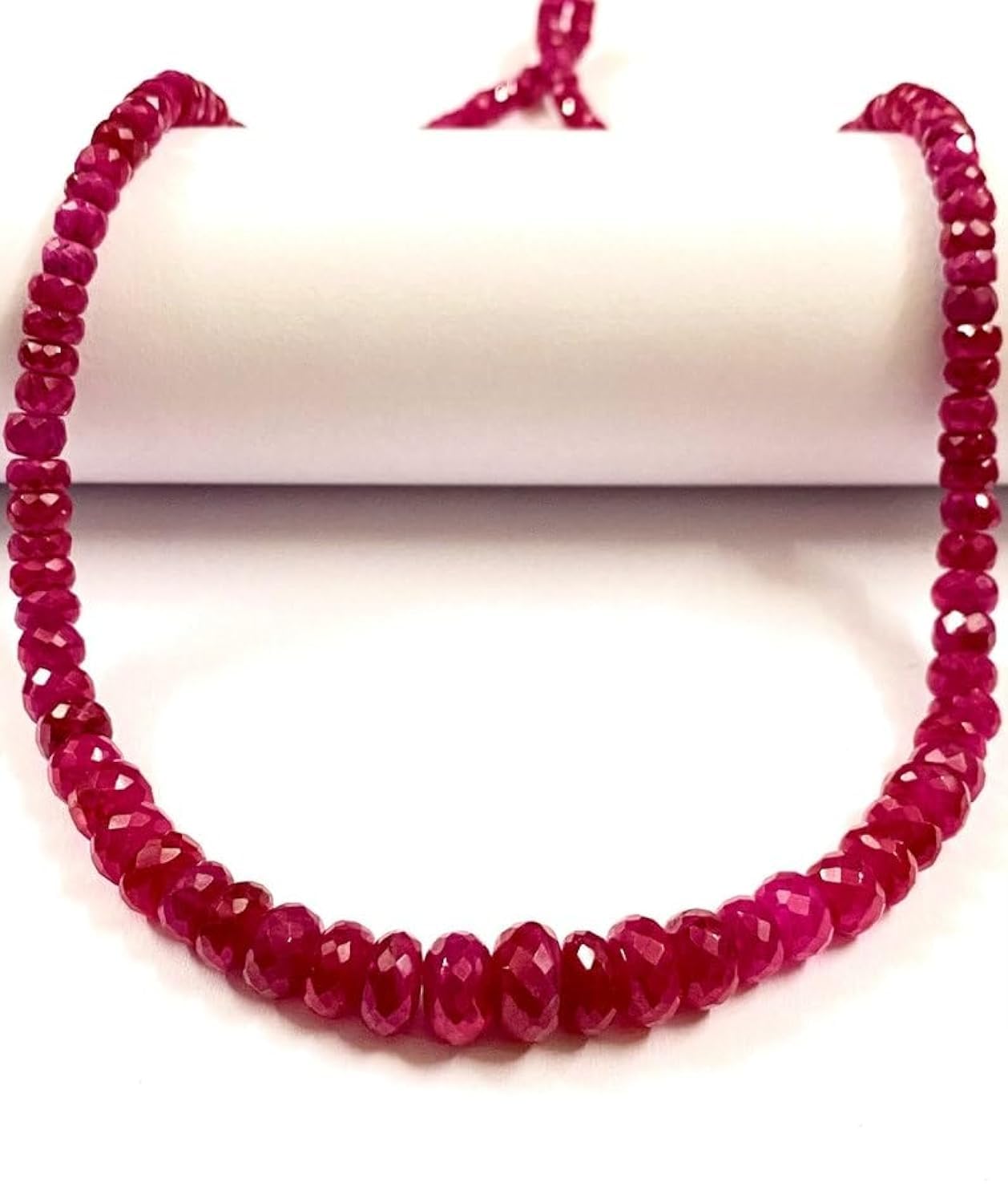 Perles de rubis rouge naturel taillées à facettes pour bijoux de luxe