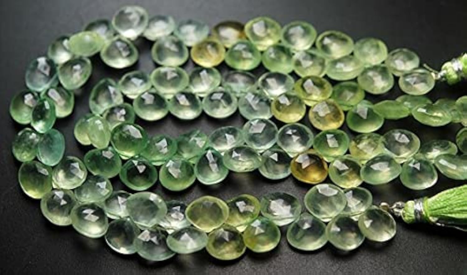Préhnite verte en cœur facetté de 8-9mm pour créer un cadeau d'anniversaire unique