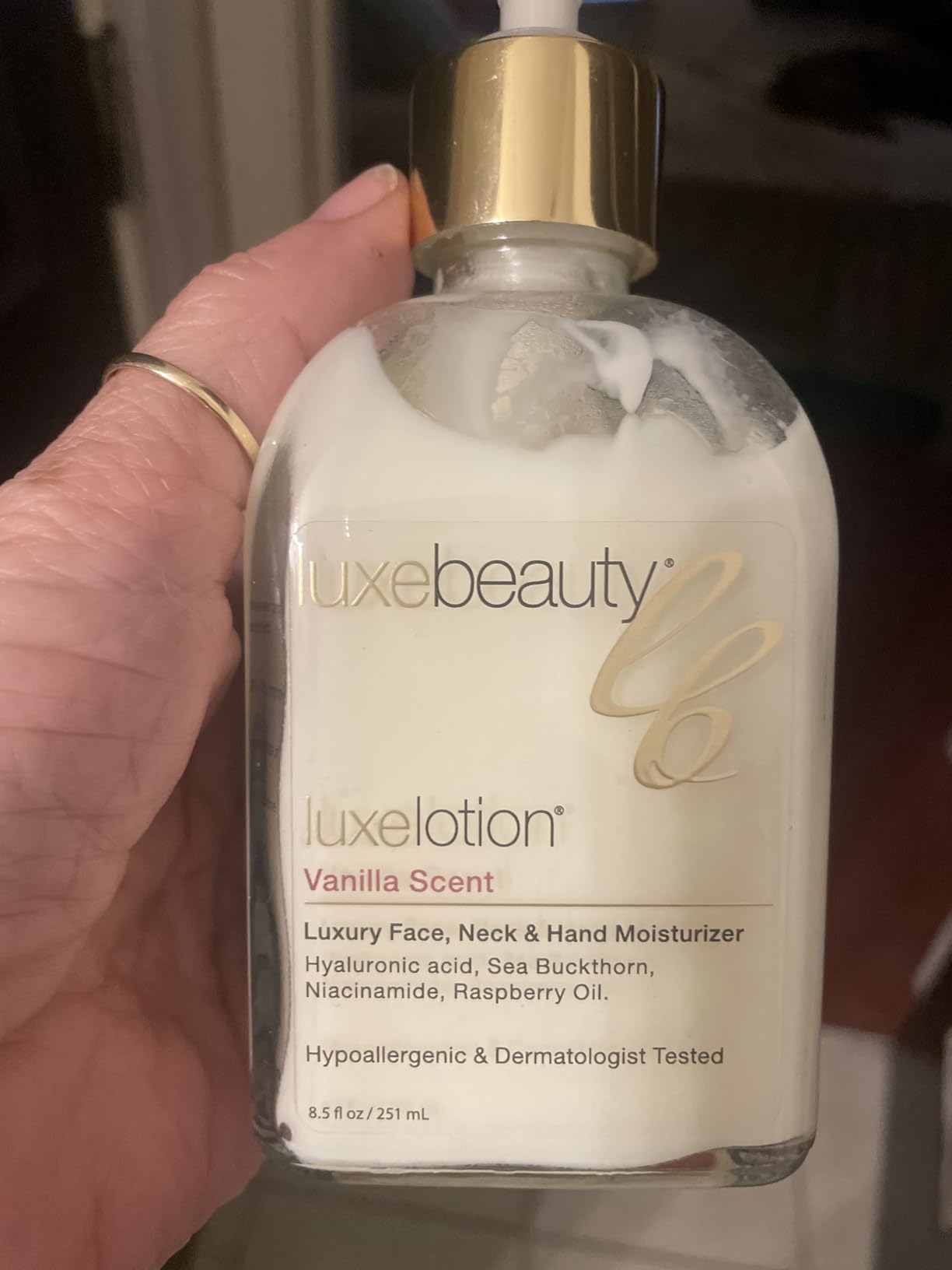 LUXEBEAUTY Luxe Beauty Non Greasy & Hyaluronic Acid Moisturizer for Face, Neck & Hands – Anti Aging & Non Toxic Body Lotion - Vanilla Lotion w/Silicone-Free, Organic & Plant-Based Ingredients