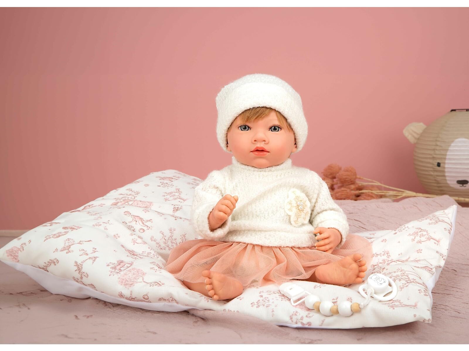 ARIAS - Reborn 40 cm Julia. Bambino realistico con vestiti rosa e bianchi. Include cuscino, ciuccio, ciuccio, pannolino, libro della famiglia e certificato di autenticità. Giocattolo Bambini +3 anni