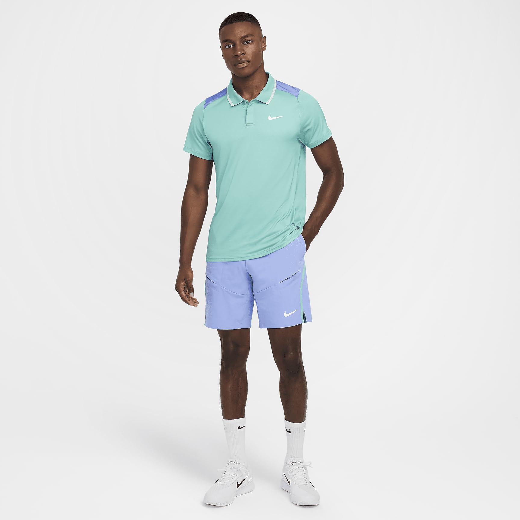 Nike Court Advantage Herren Dri-FIT Tennis Polo (FD5317-300, Green Frost/Royal Pulse/White)
