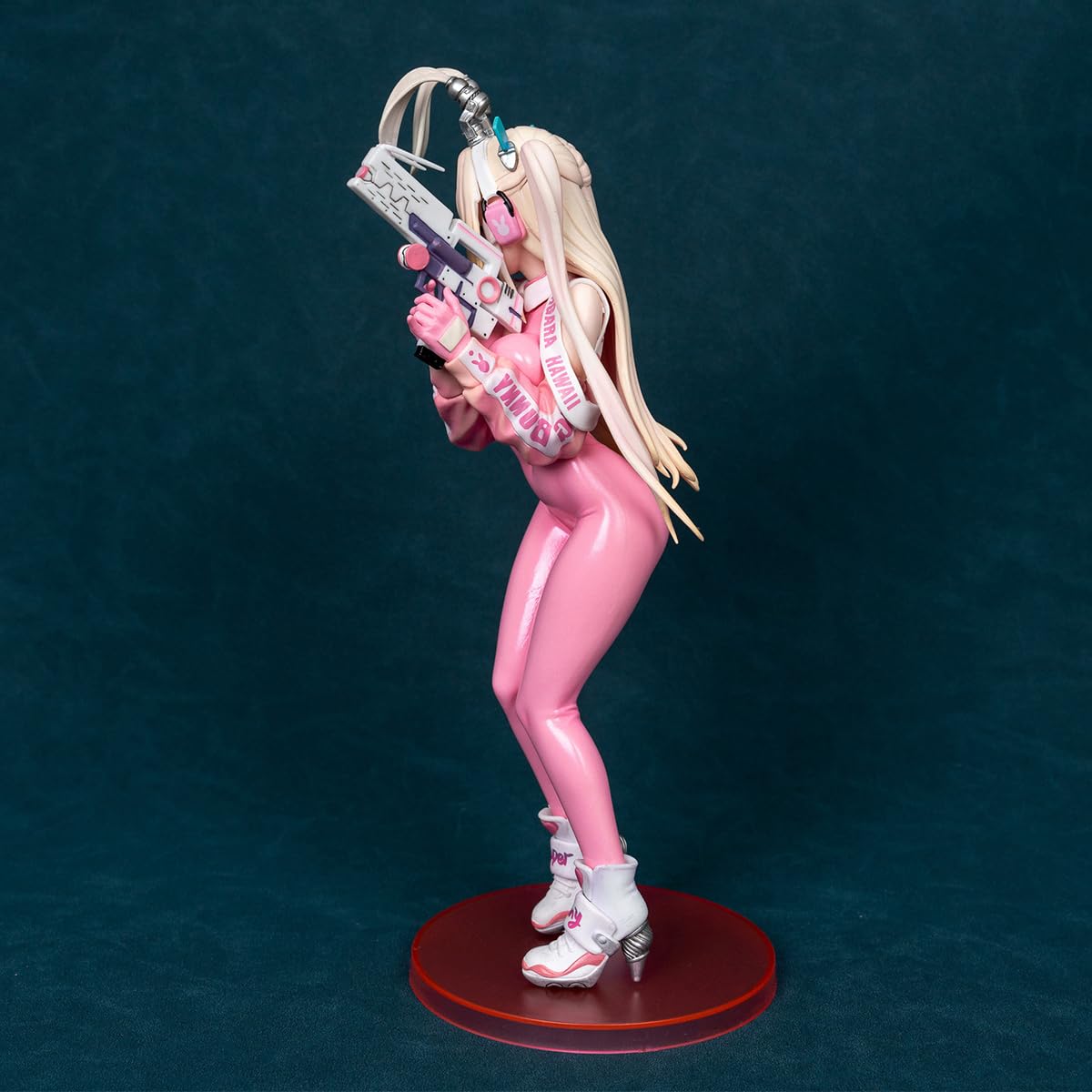 Amazon.com: Super Bunny Figure 1/7 Anime Game Bunny Girl