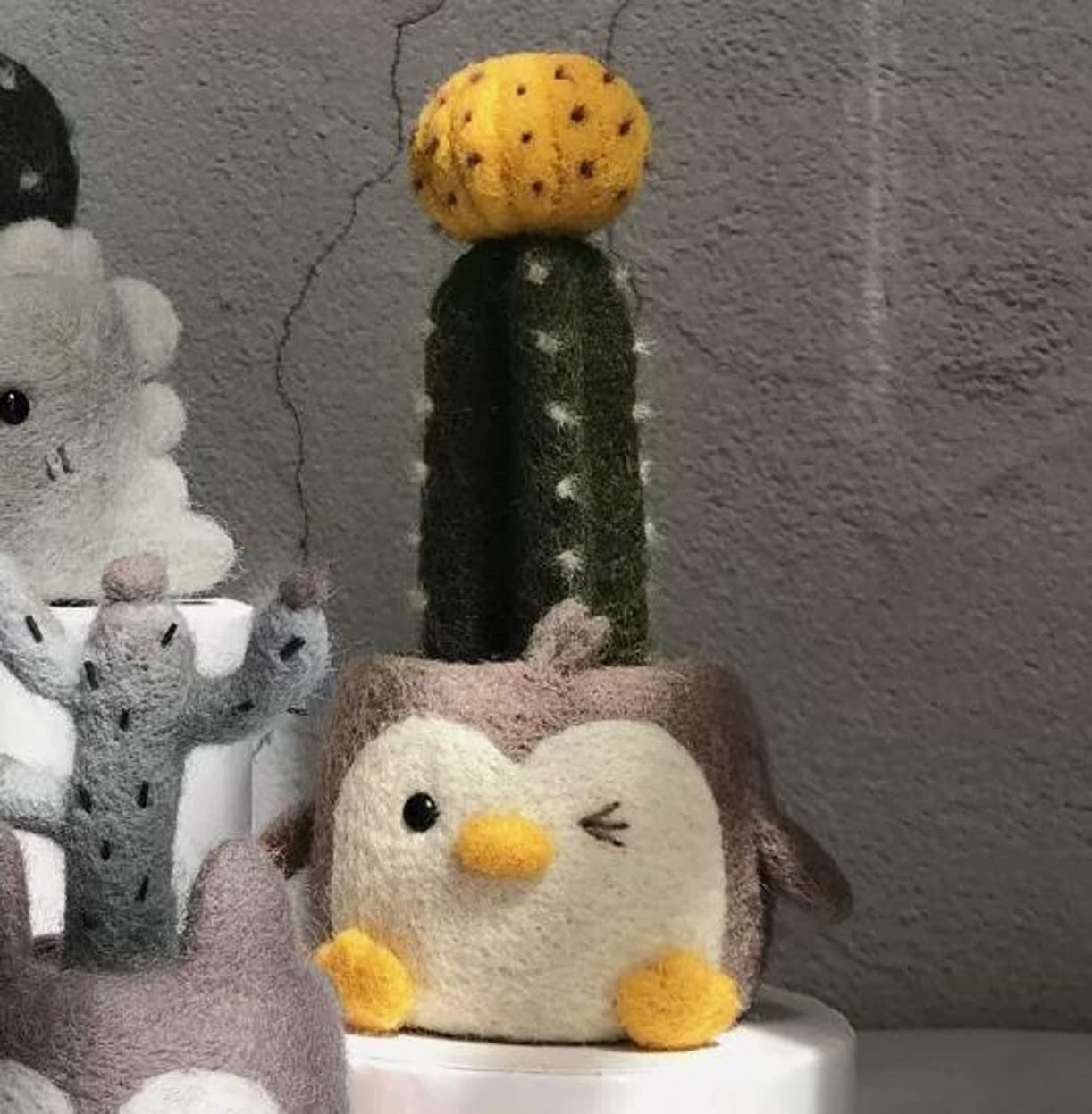 YJIUYUANQ Full Range of Needle Felting Kit Cactus Wool Felted Set - Penguin