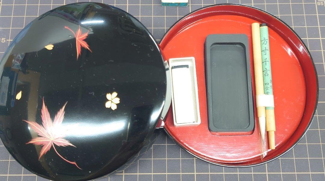 中国・高級「端硯 」丸型・龍曇彫刻・ ケース付き 書道用具 中国・高級